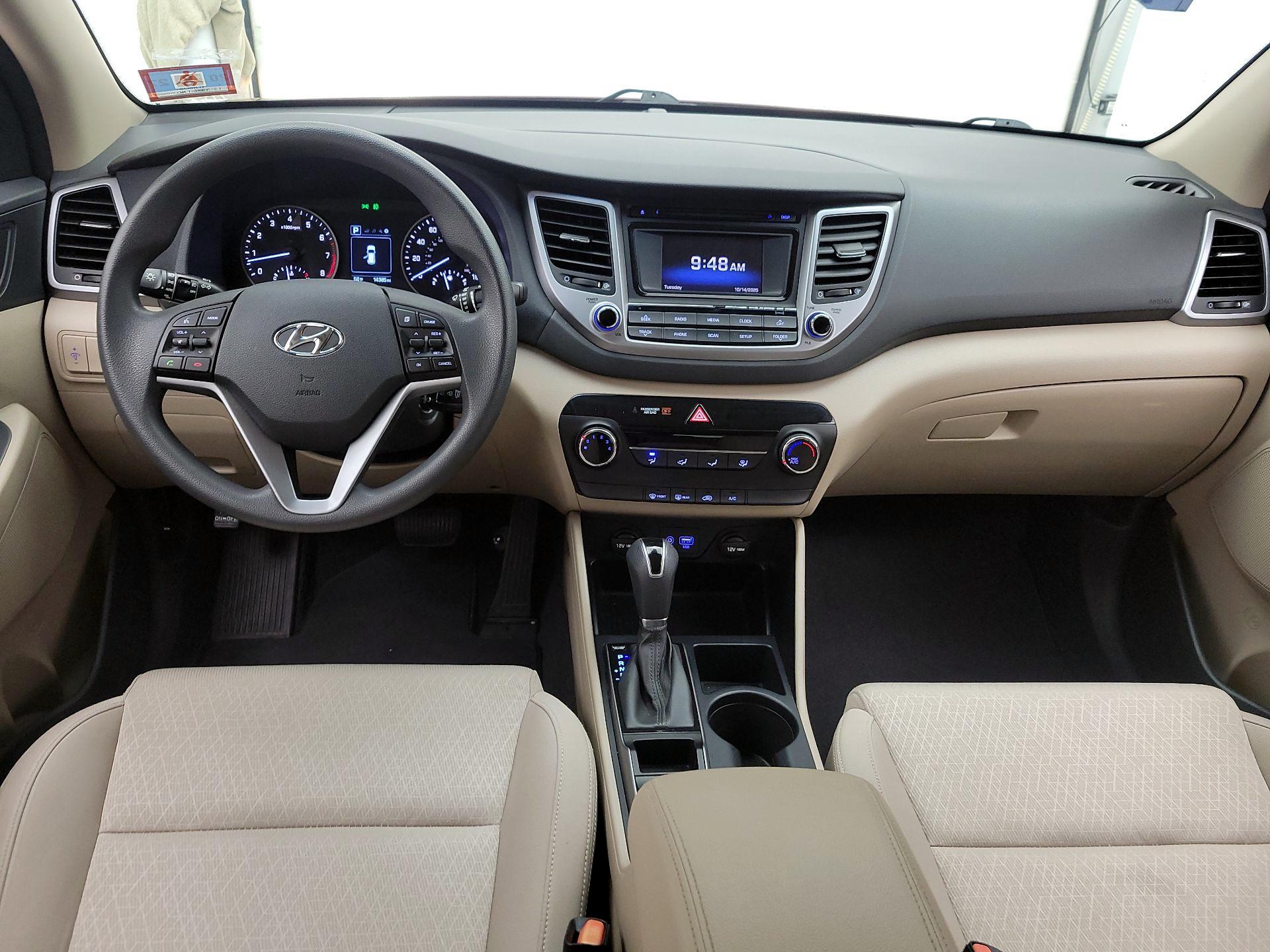 Thumbnail: 2016 Hyundai Tucson - 9