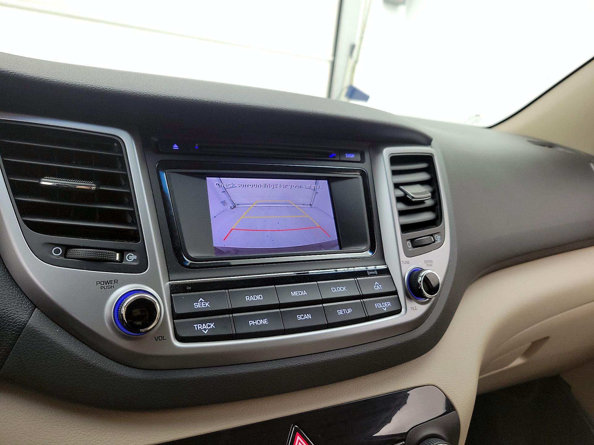 Thumbnail: 2016 Hyundai Tucson - 14