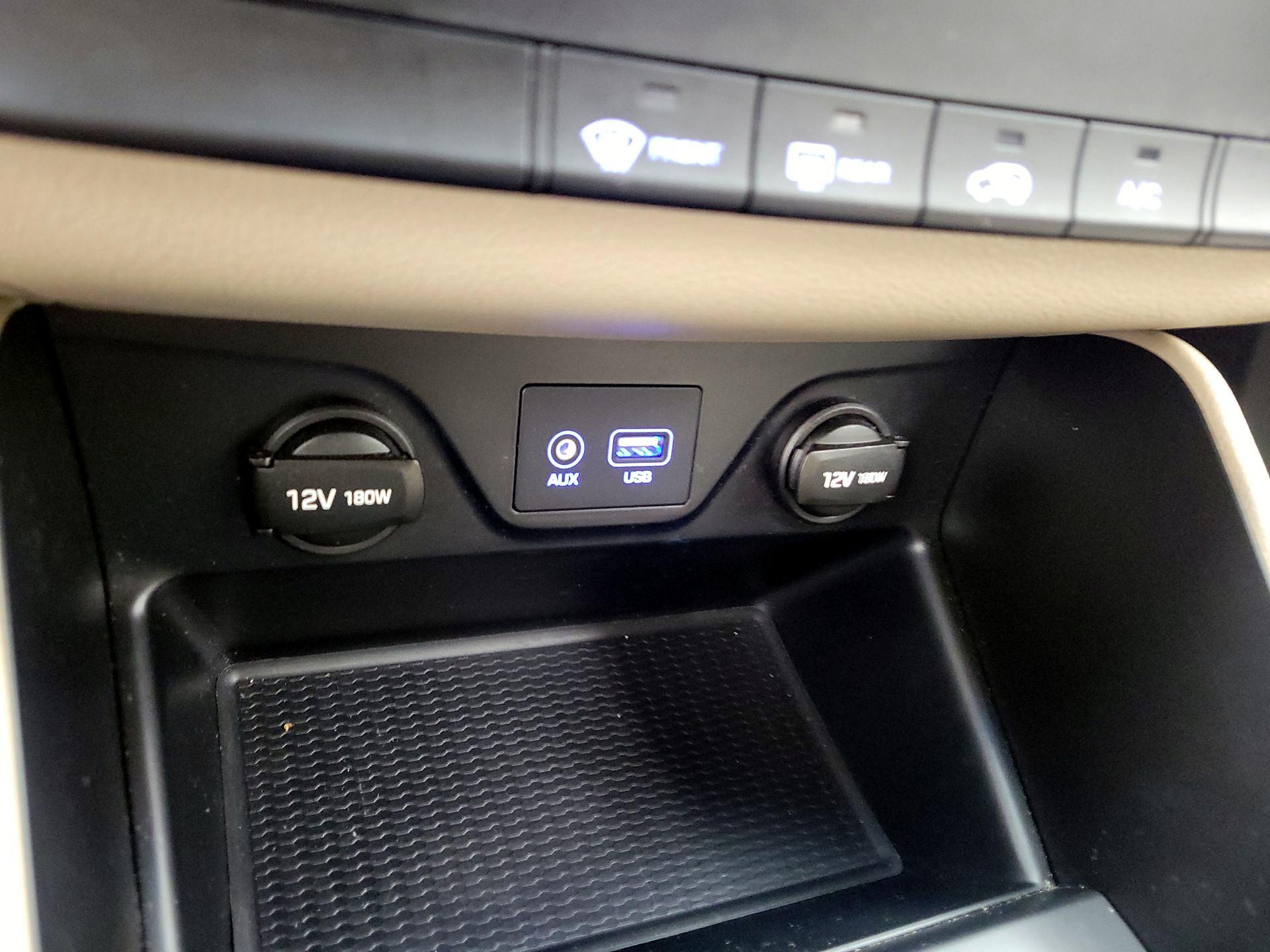 Thumbnail: 2016 Hyundai Tucson - 18