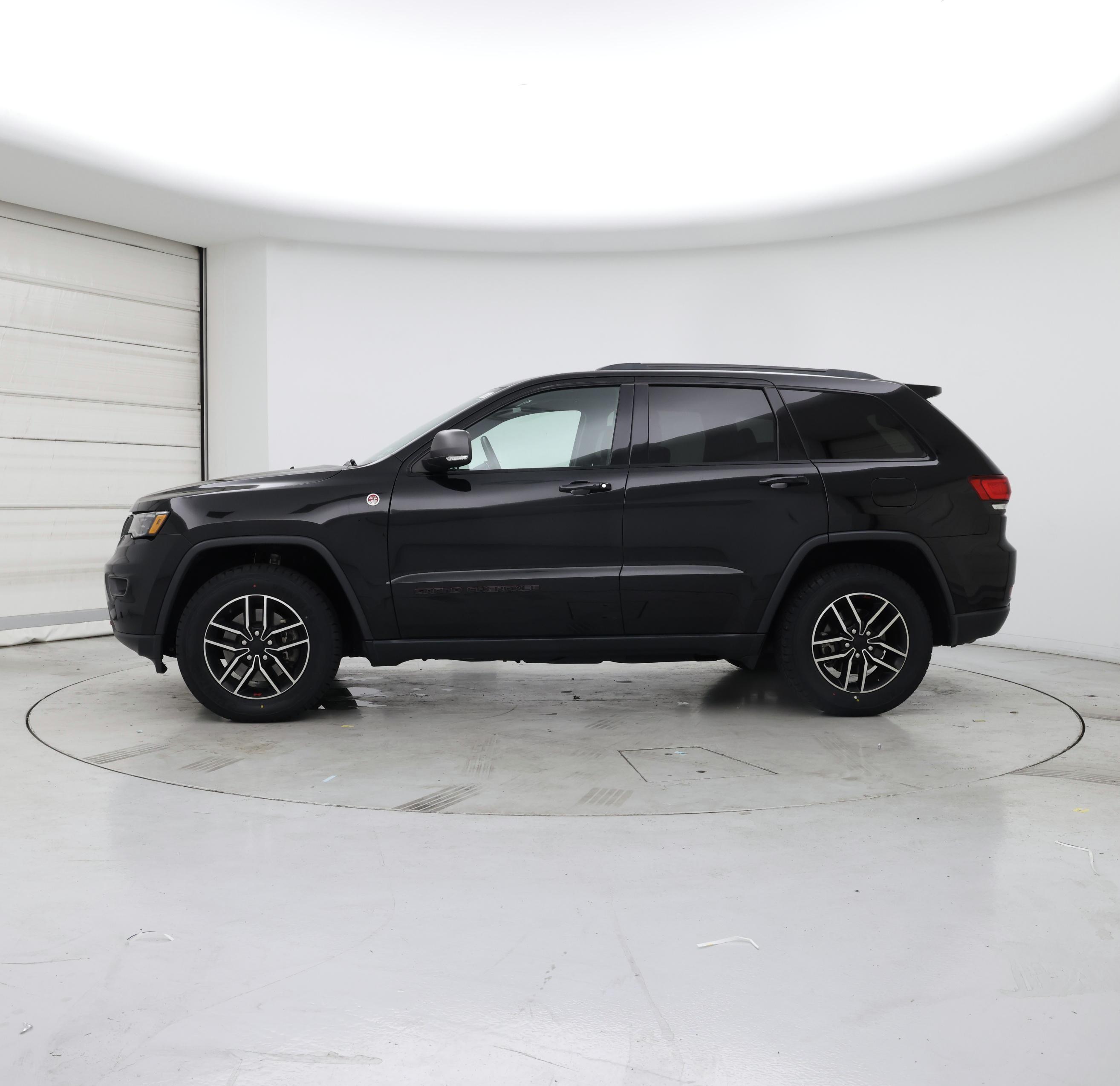 Thumbnail: 2021 Jeep Grand Cherokee - 3
