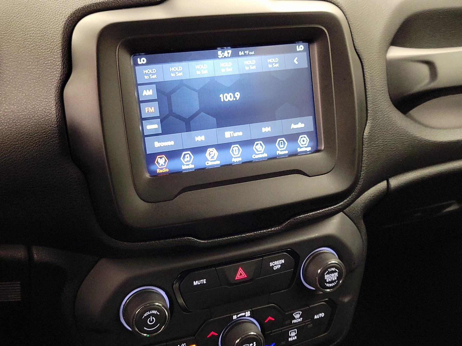 Thumbnail: 2020 Jeep Renegade - 15