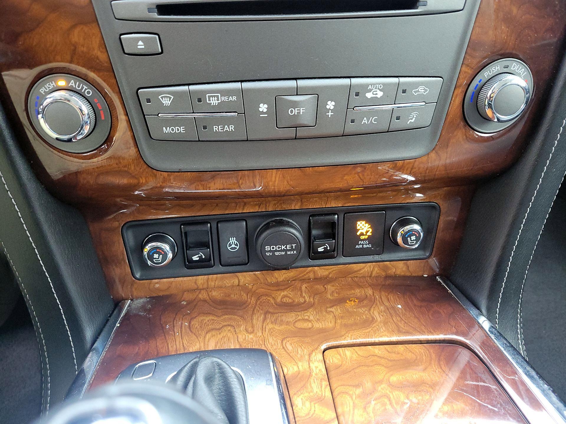 Thumbnail: 2017 INFINITI QX80 - 17