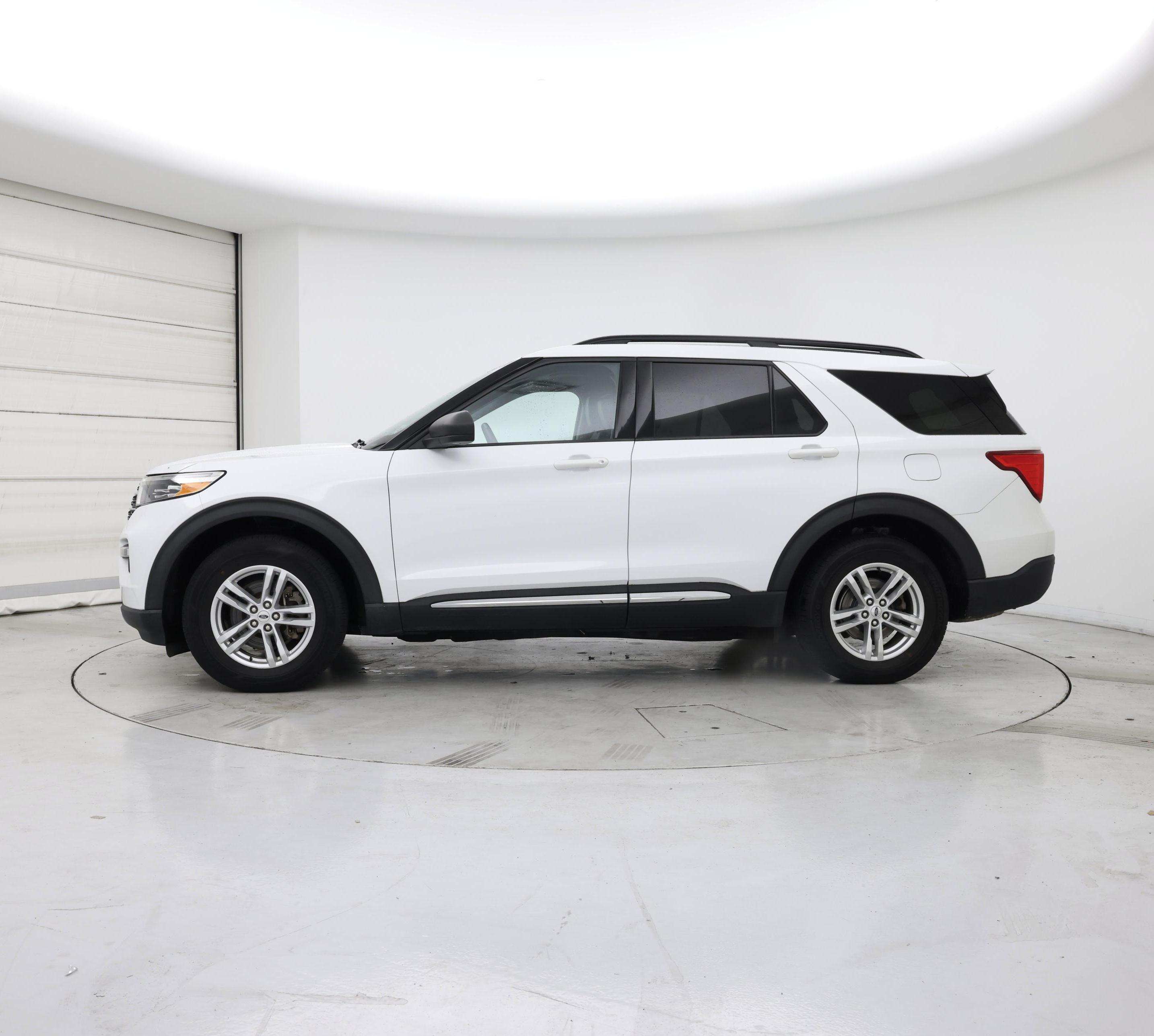 Thumbnail: 2020 Ford Explorer - 3
