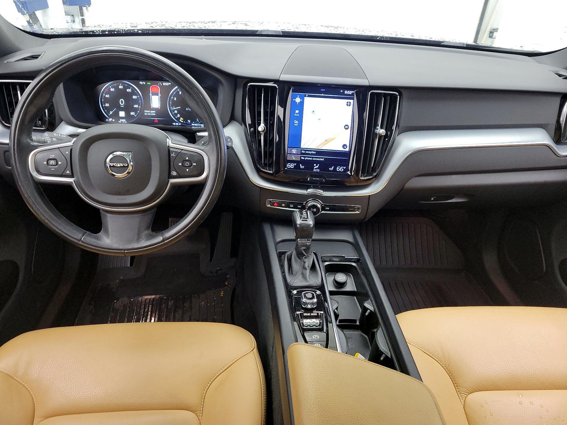 Thumbnail: 2018 Volvo XC60 - 9