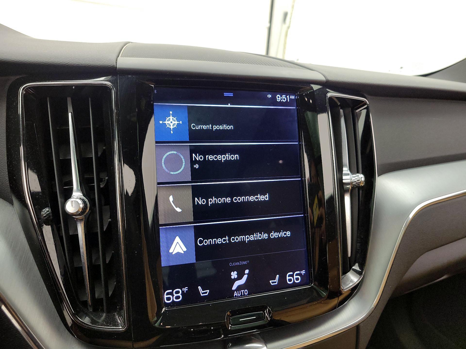 Thumbnail: 2018 Volvo XC60 - 15