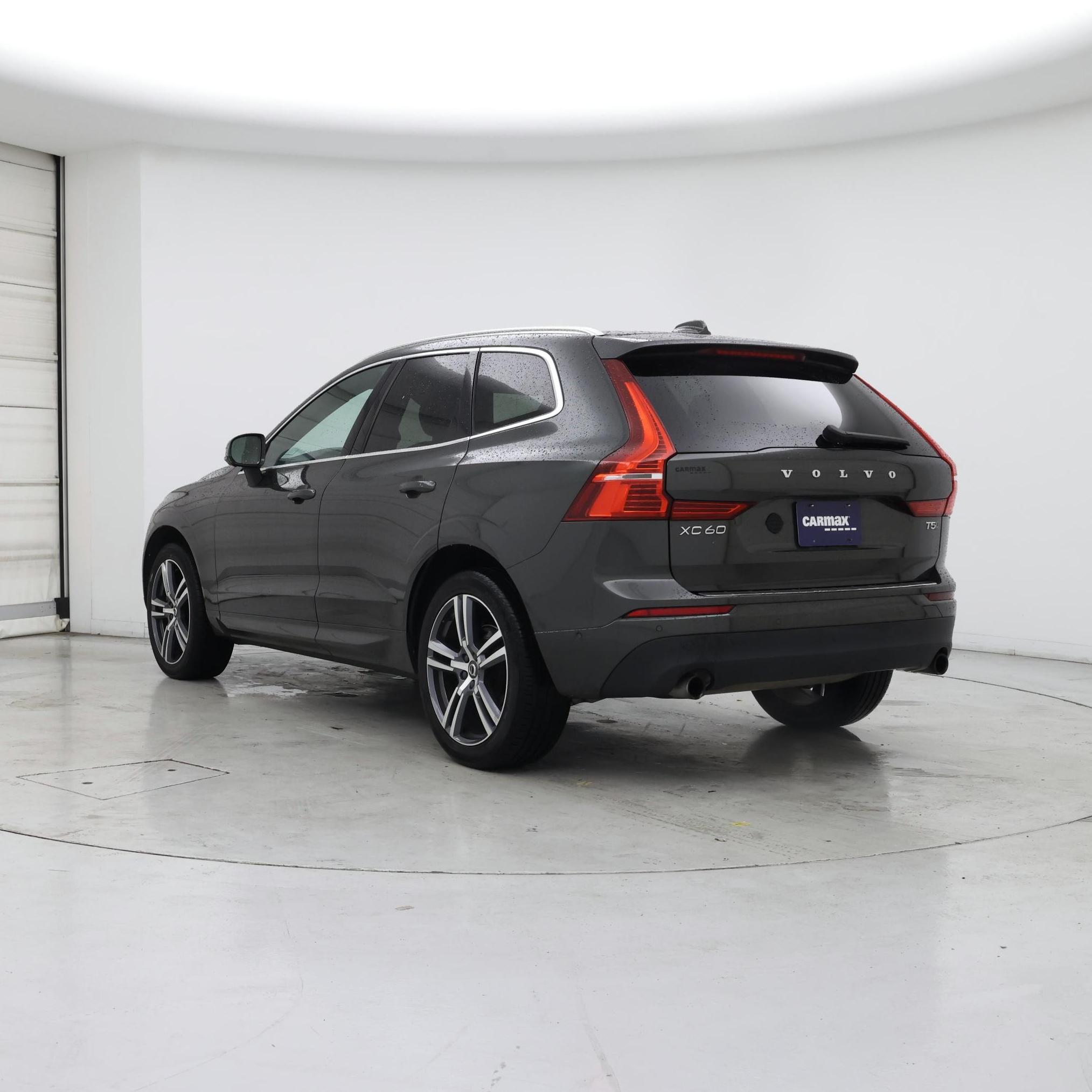 Thumbnail: 2018 Volvo XC60 - 2