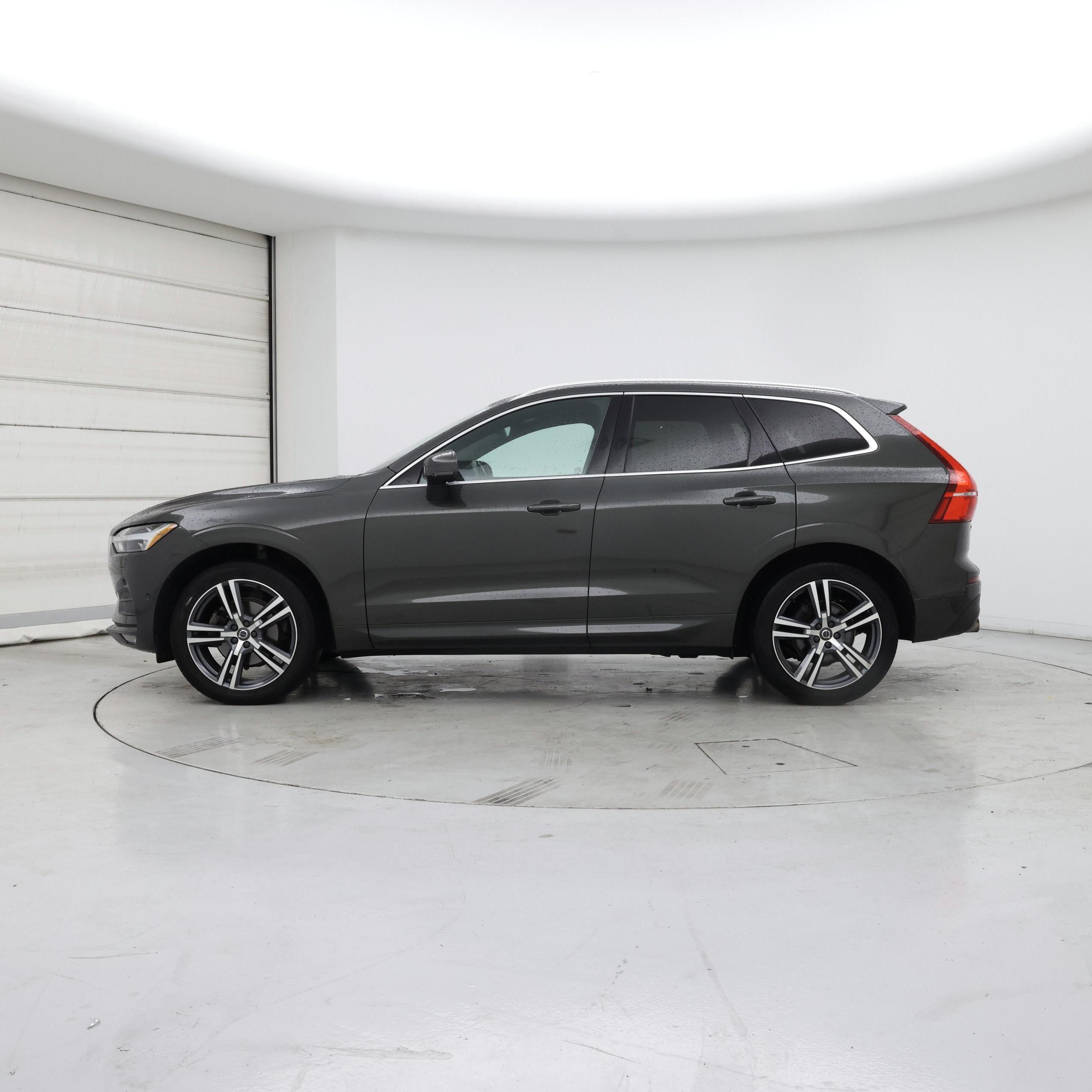 Thumbnail: 2018 Volvo XC60 - 3