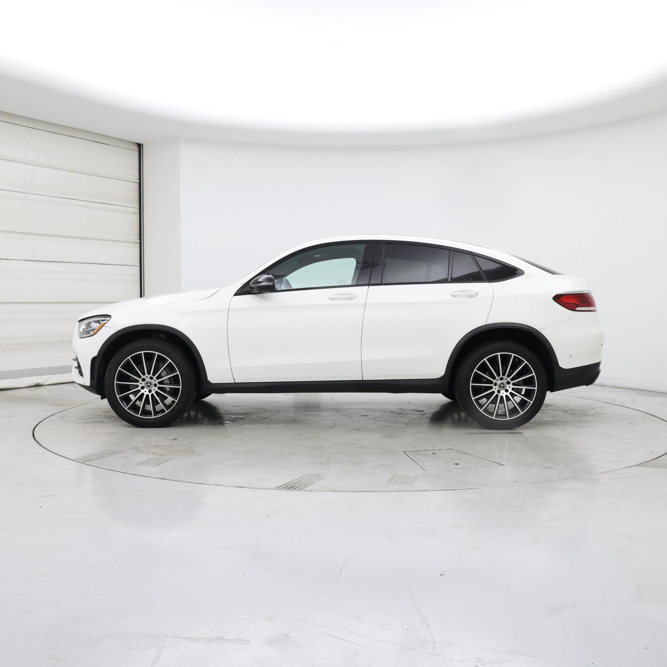 Thumbnail: 2022 Mercedes-Benz GLC - 3