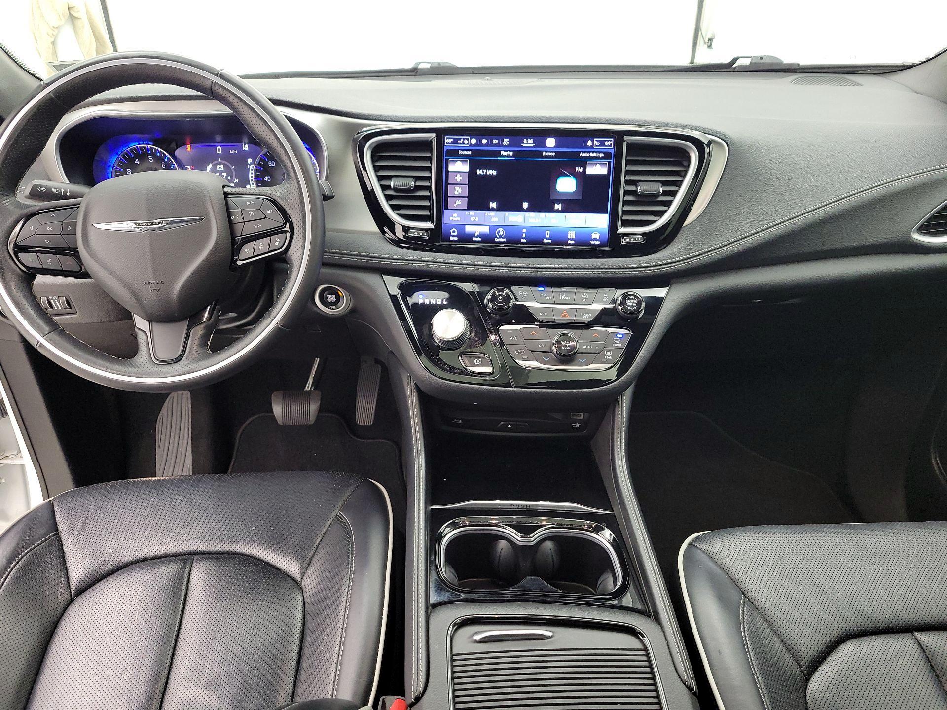 Thumbnail: 2021 Chrysler Pacifica - 9