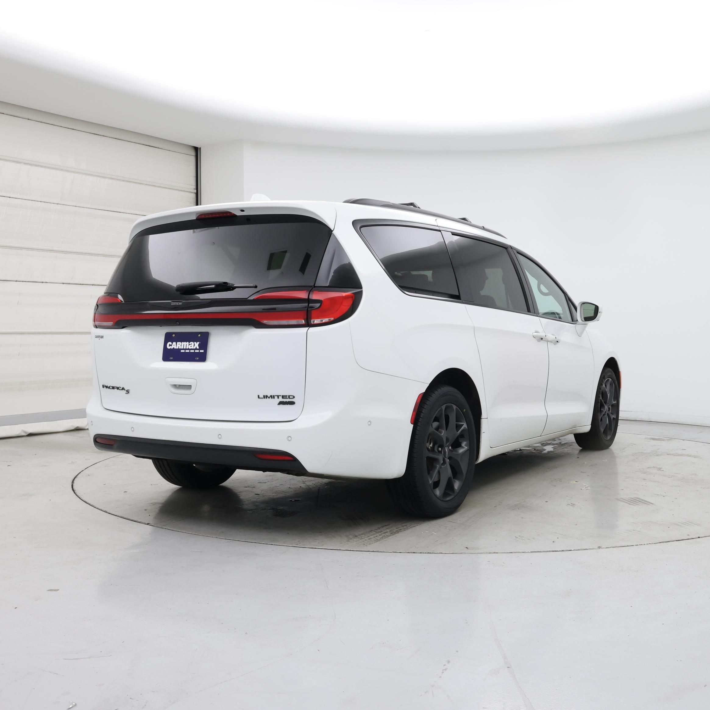 Thumbnail: 2021 Chrysler Pacifica - 8
