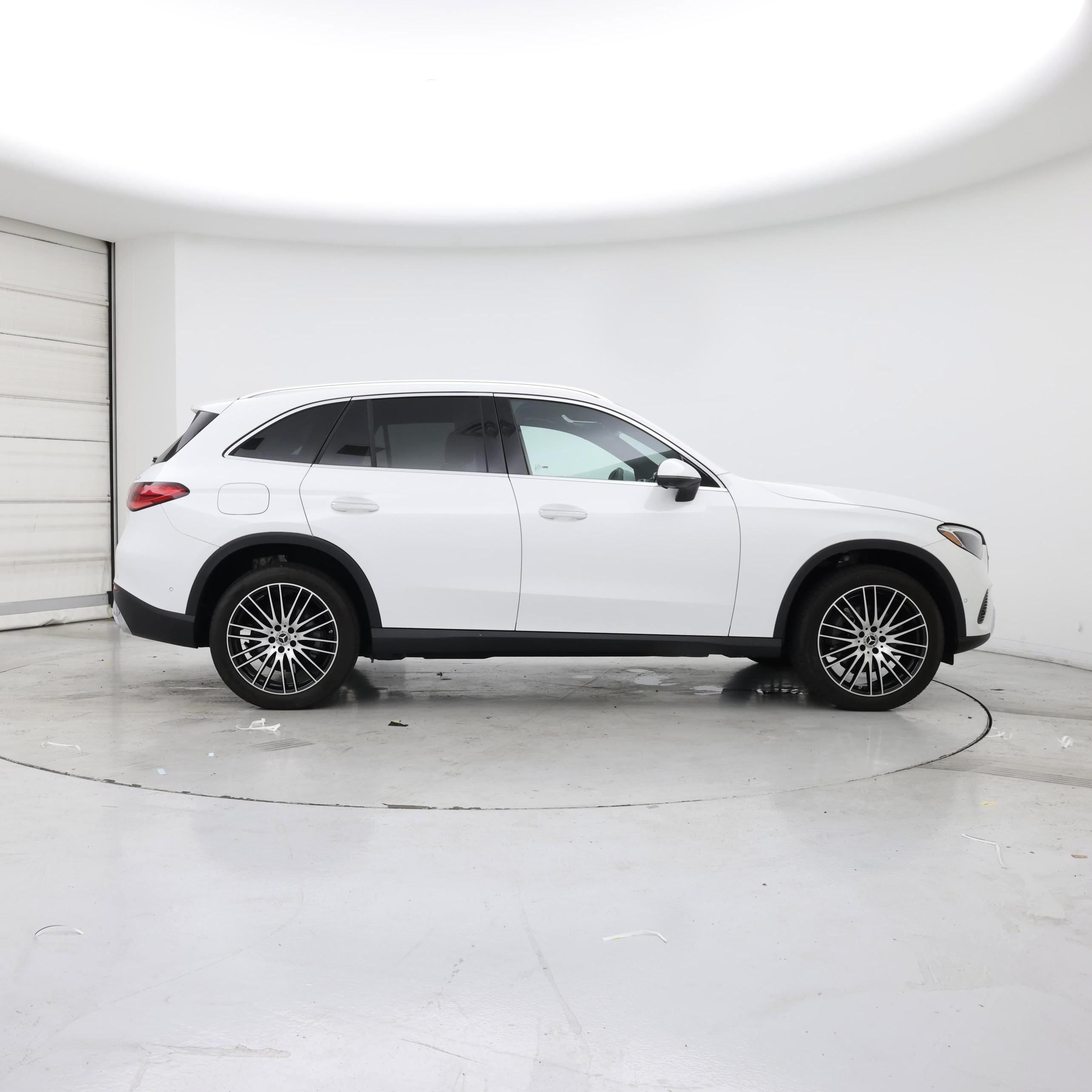 Thumbnail: 2025 Mercedes-Benz GLC - 7