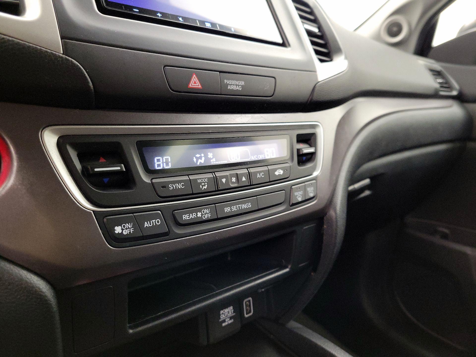 Thumbnail: 2021 Honda Pilot - 16