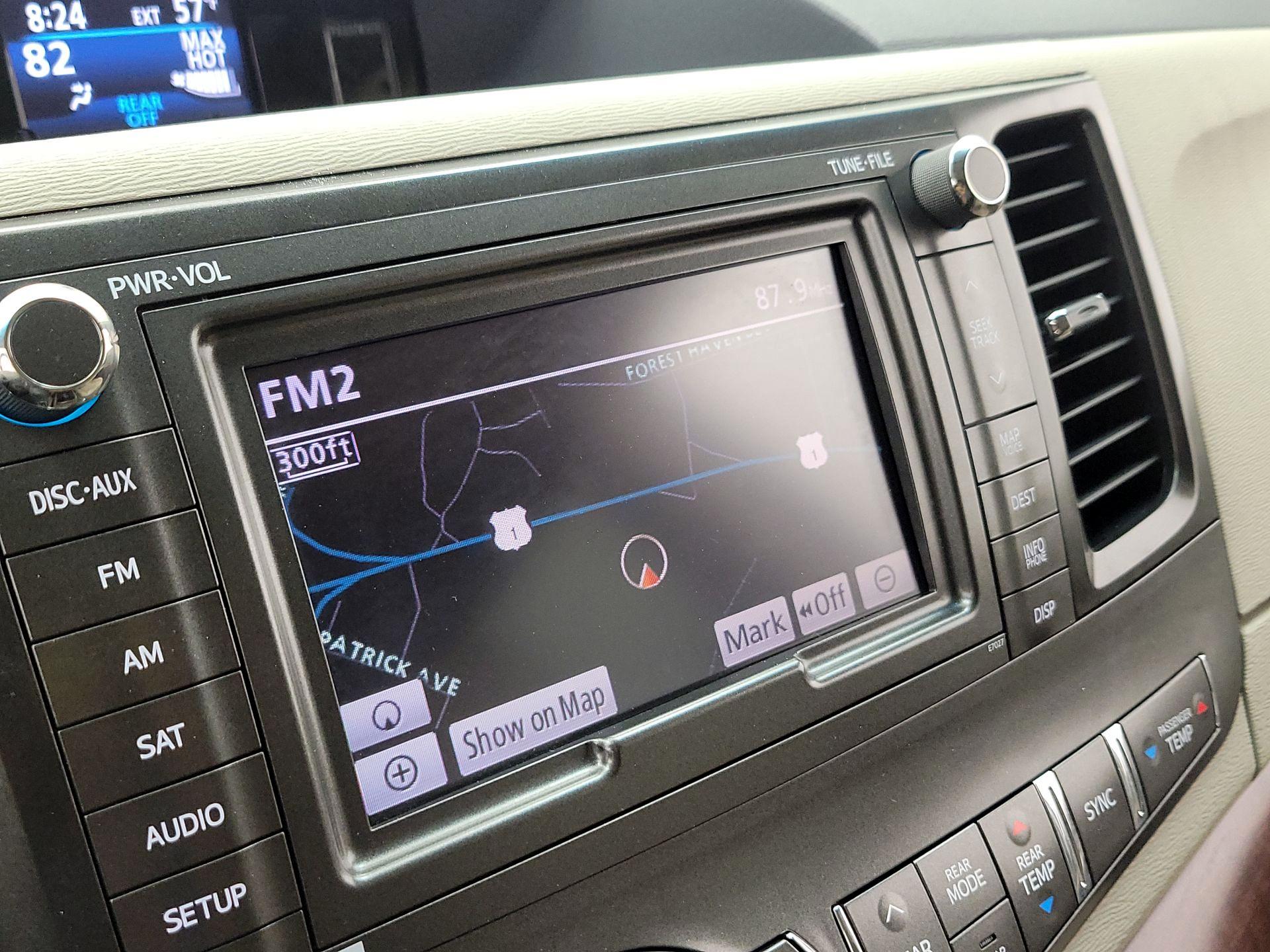 Thumbnail: 2014 Toyota Sienna - 16