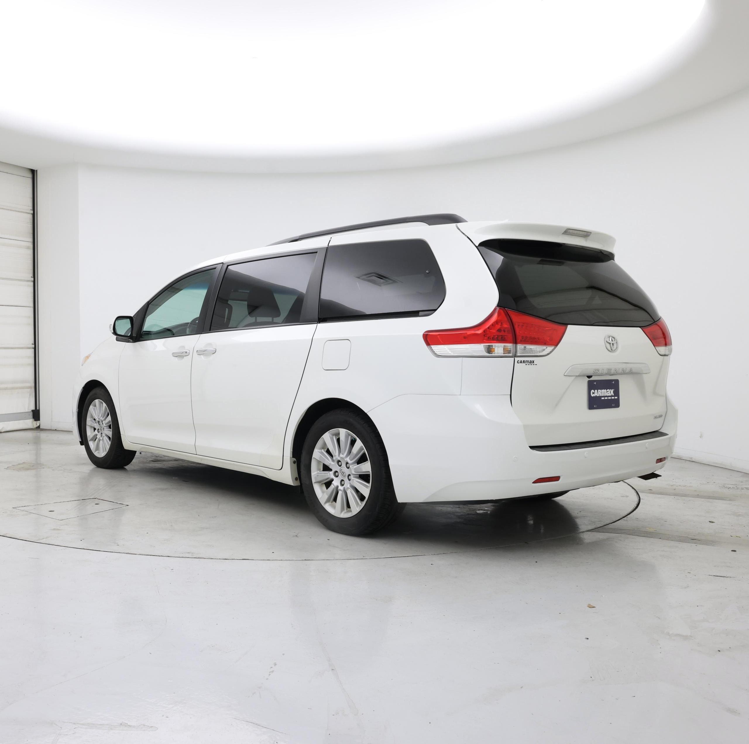 Thumbnail: 2014 Toyota Sienna - 2