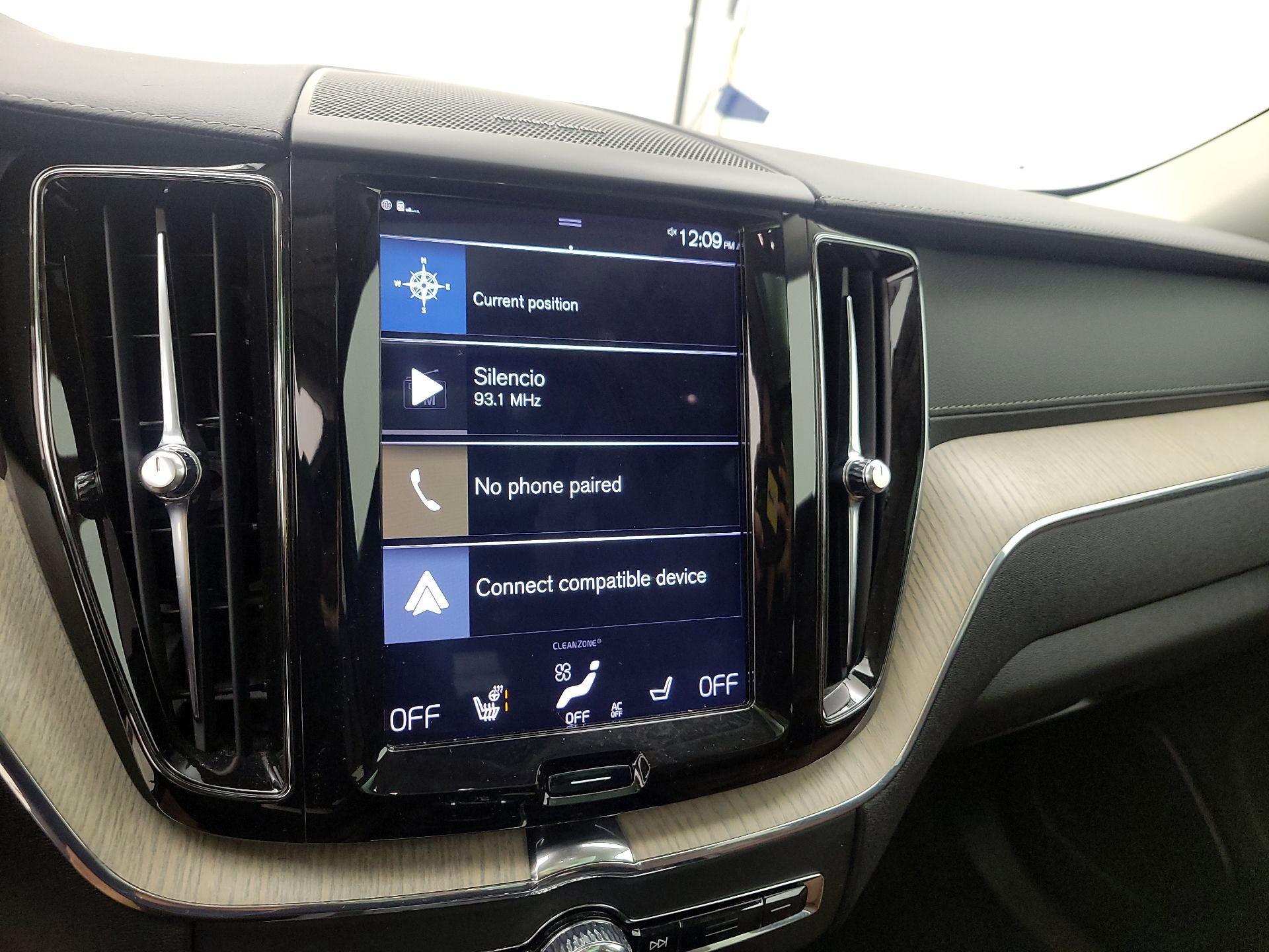 Thumbnail: 2020 Volvo XC60 - 15