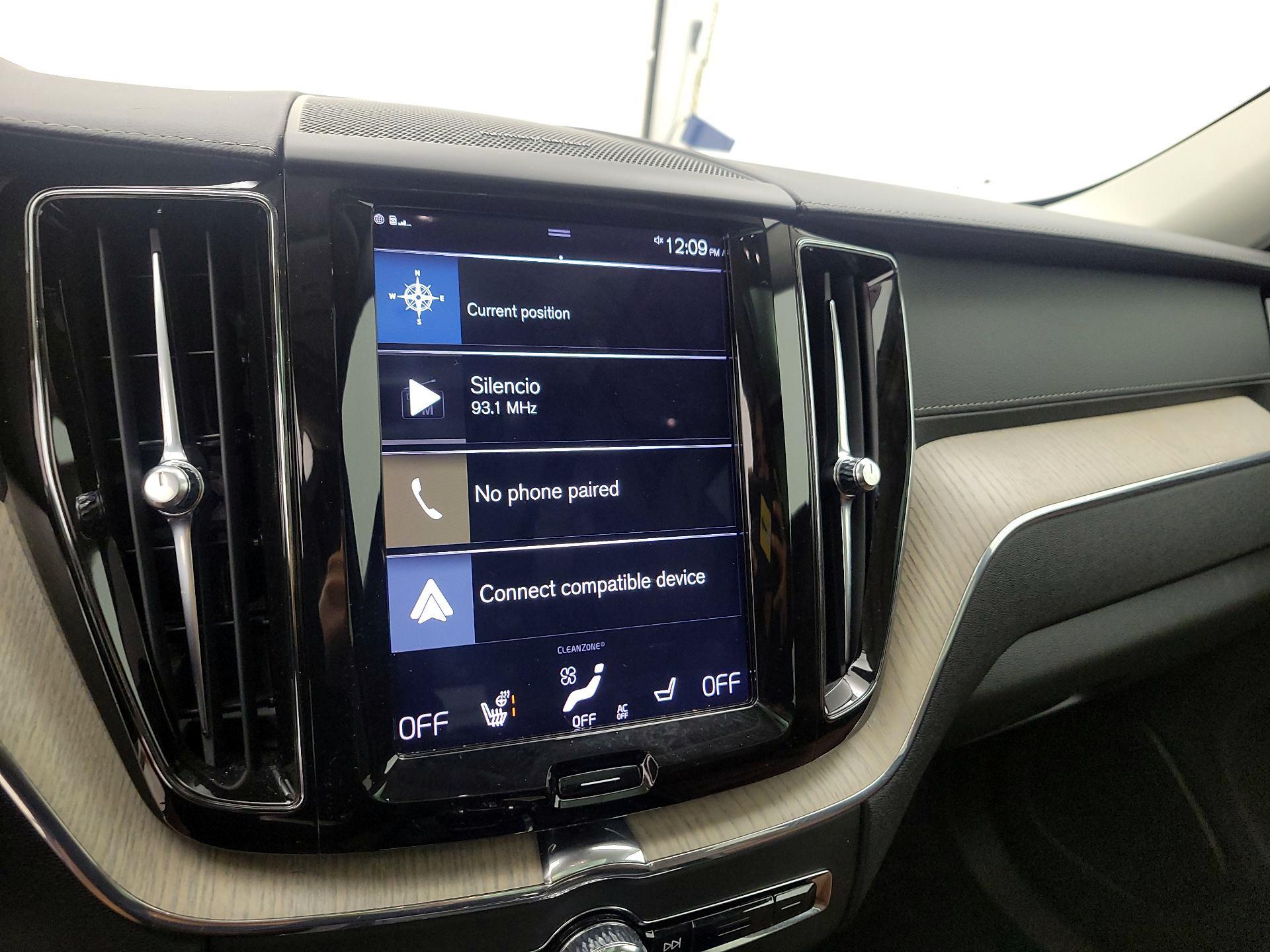 Thumbnail: 2020 Volvo XC60 - 16