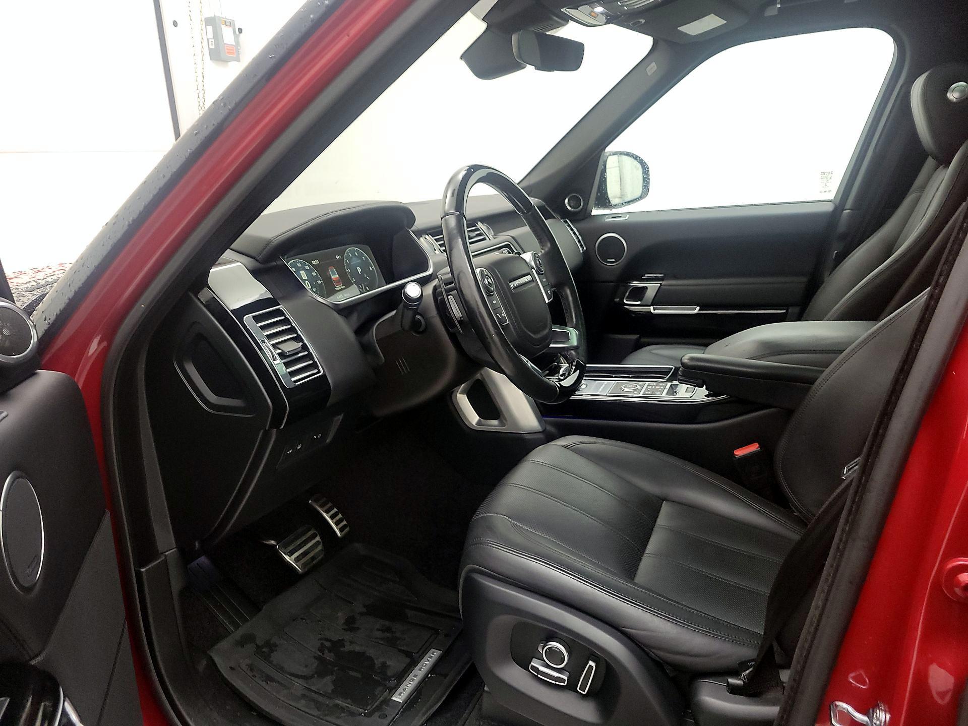 Thumbnail: 2017 Land Rover Range Rover - 11