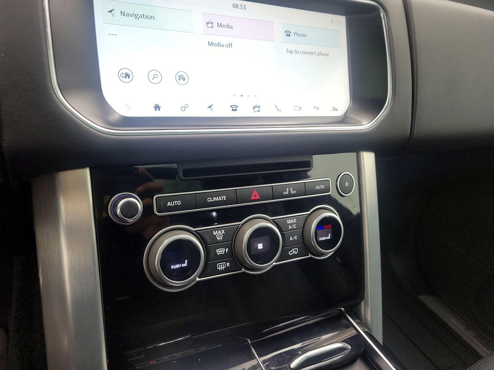Thumbnail: 2017 Land Rover Range Rover - 16