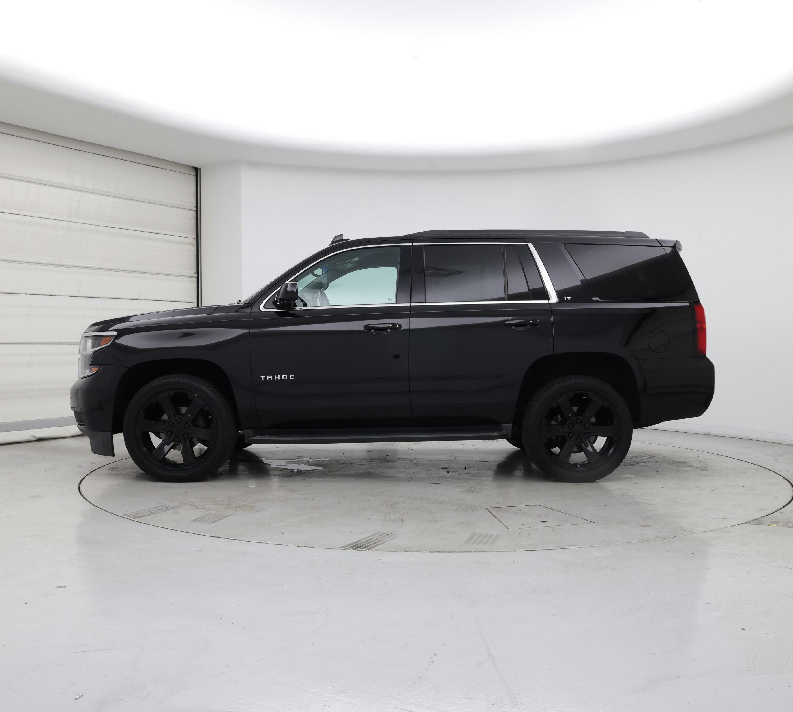Thumbnail: 2018 Chevrolet Tahoe - 3