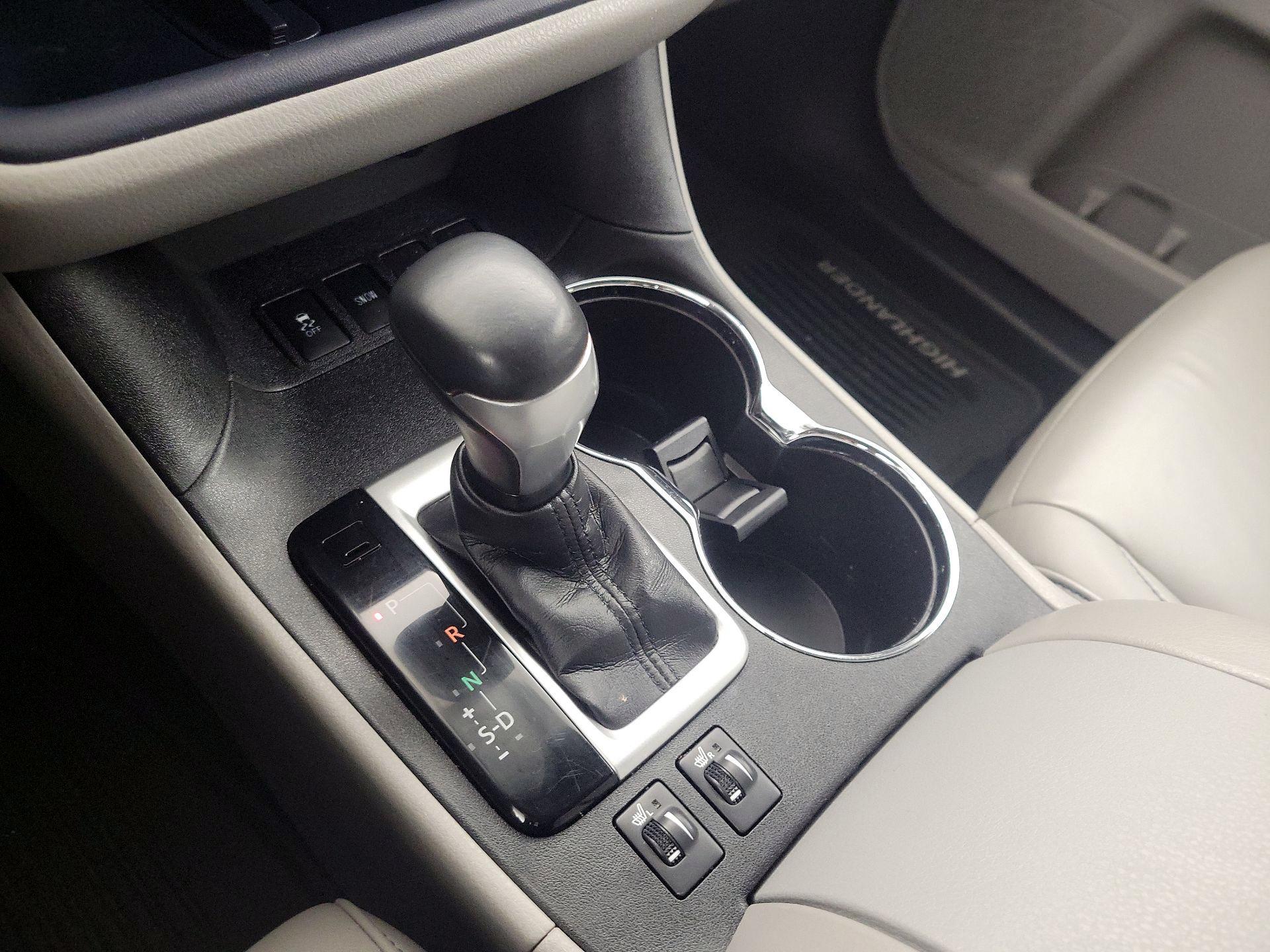Thumbnail: 2015 Toyota Highlander - 18