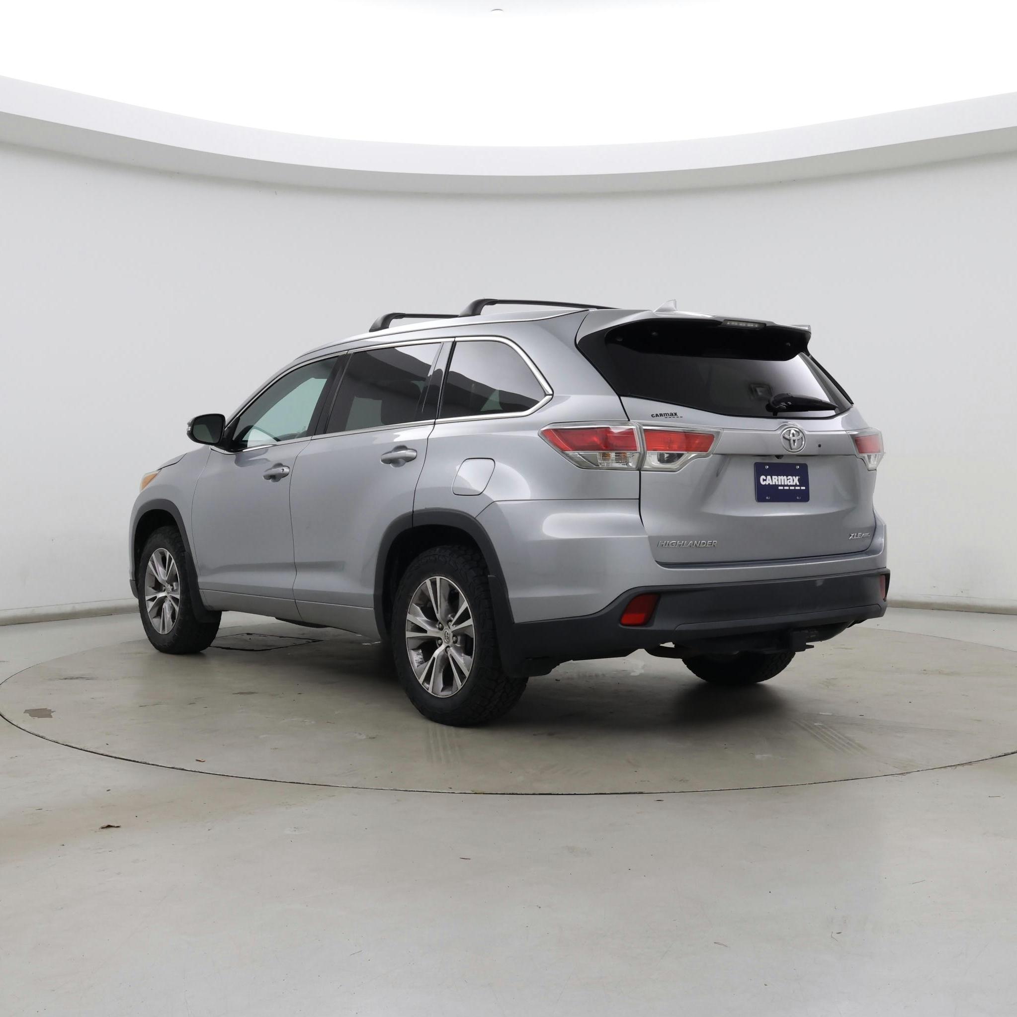 Thumbnail: 2015 Toyota Highlander - 2
