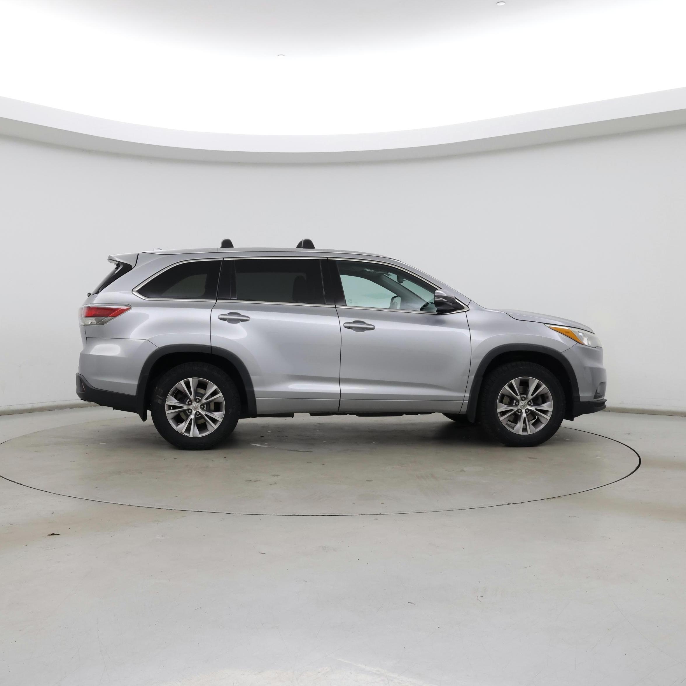 Thumbnail: 2015 Toyota Highlander - 7