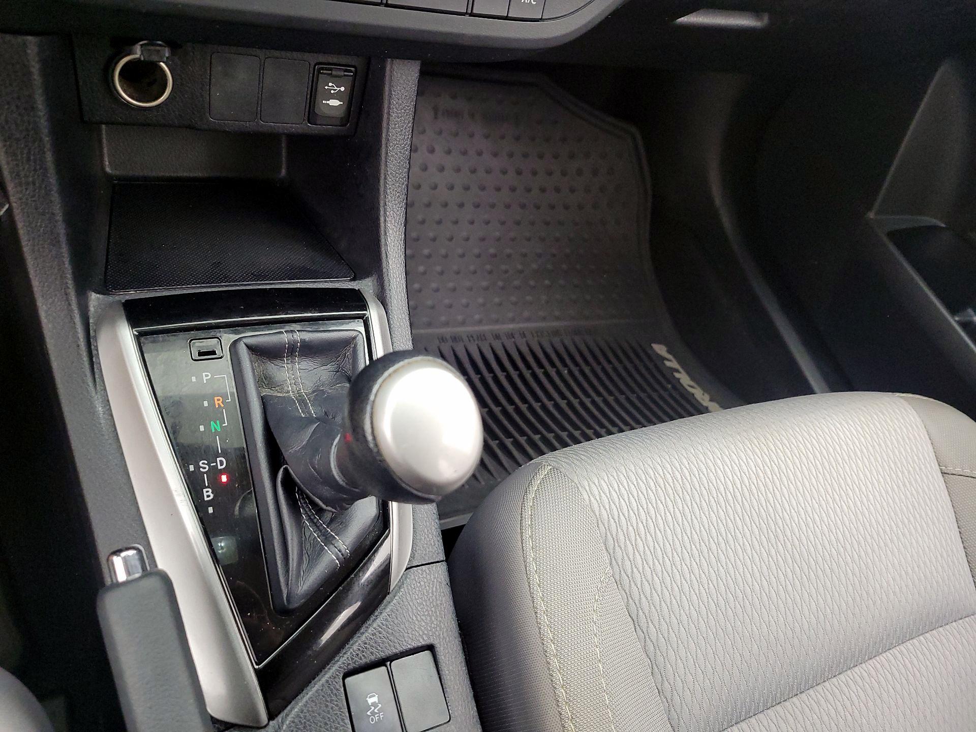 Thumbnail: 2016 Toyota Corolla - 17