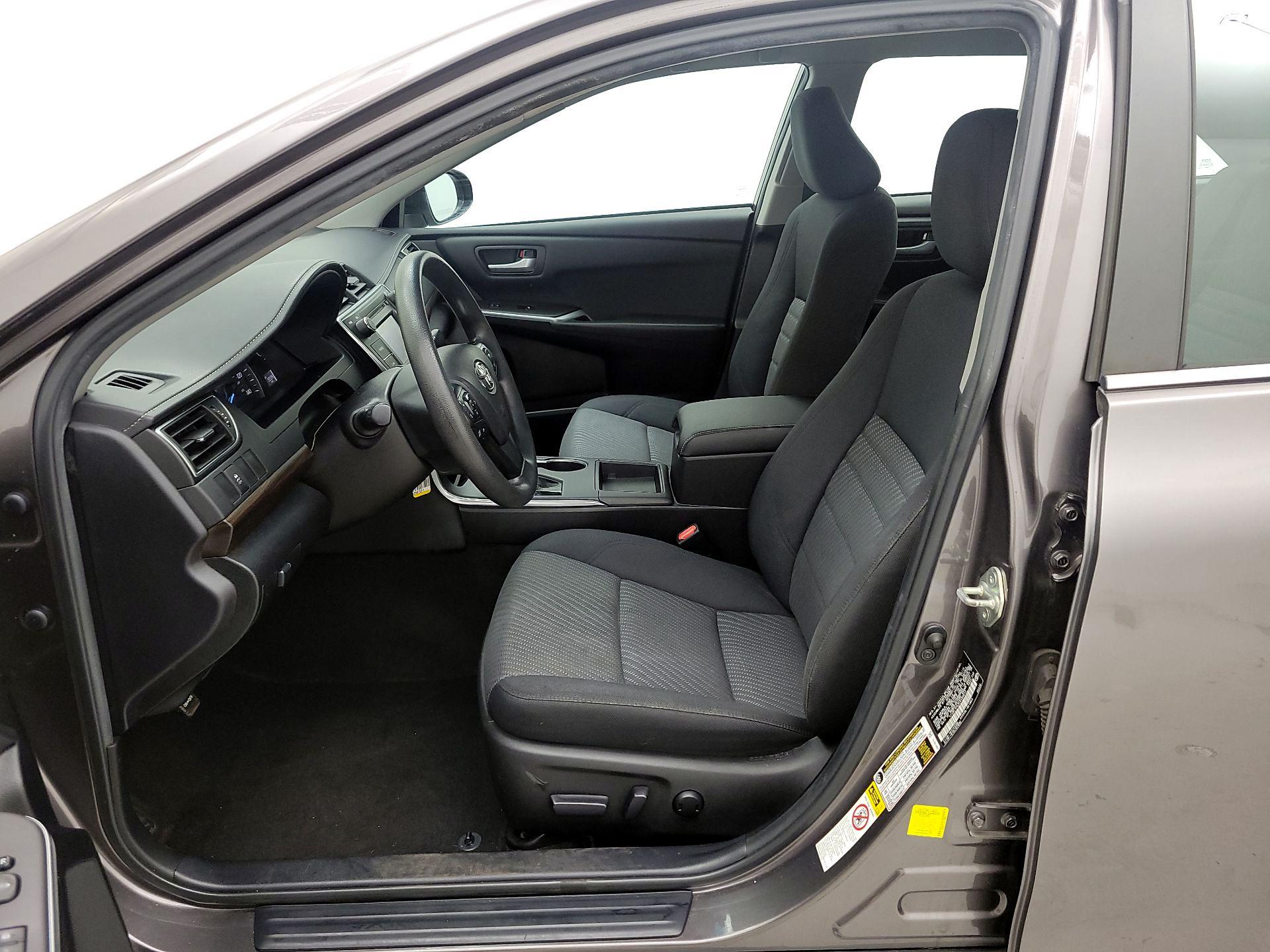 Thumbnail: 2015 Toyota Camry - 11