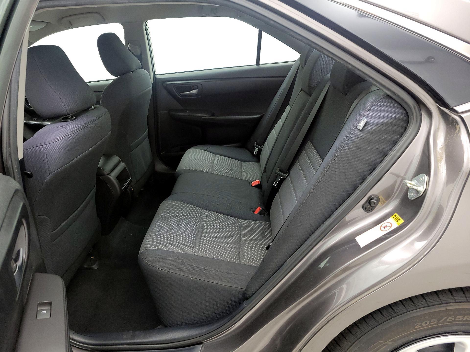 Thumbnail: 2015 Toyota Camry - 18