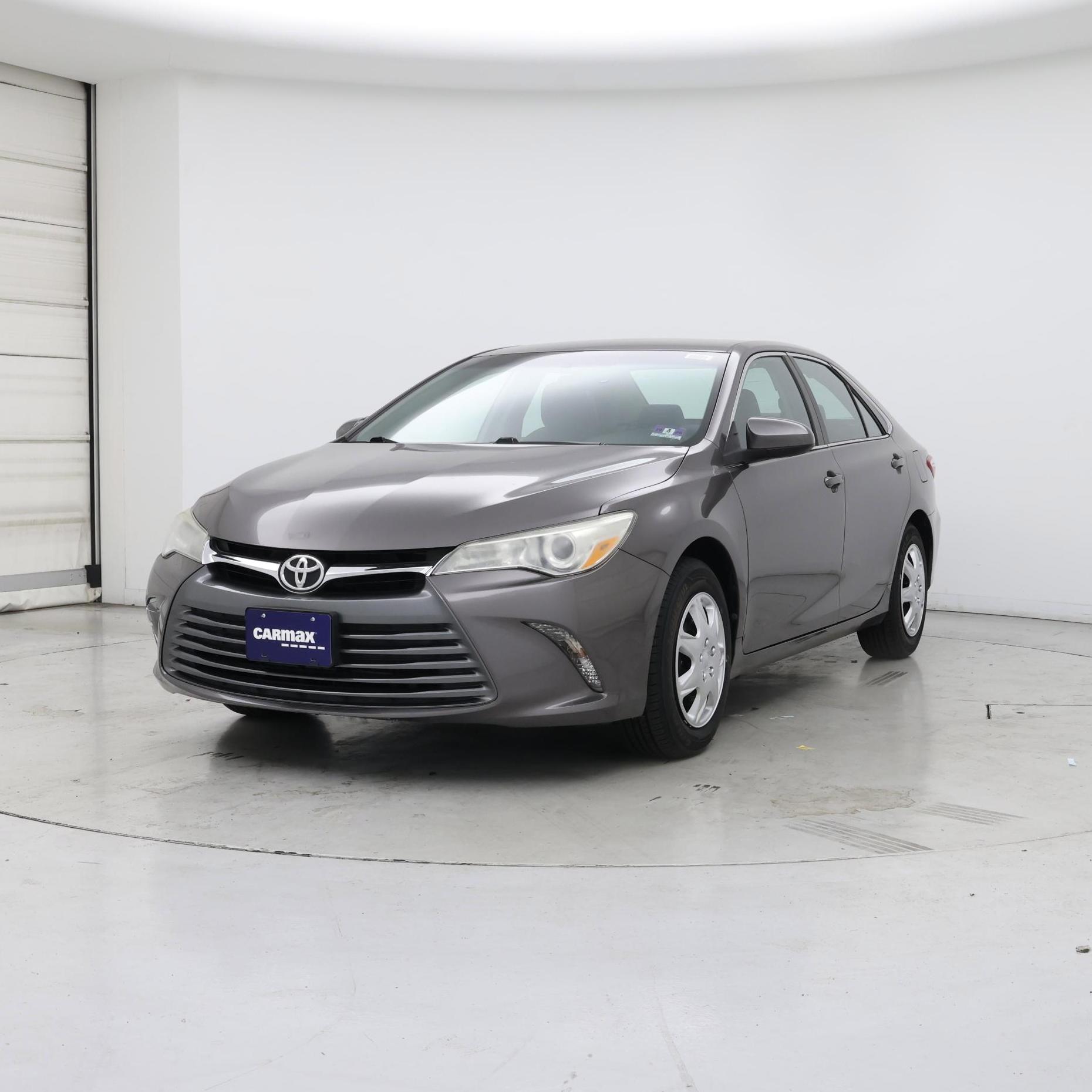 Thumbnail: 2015 Toyota Camry - 4