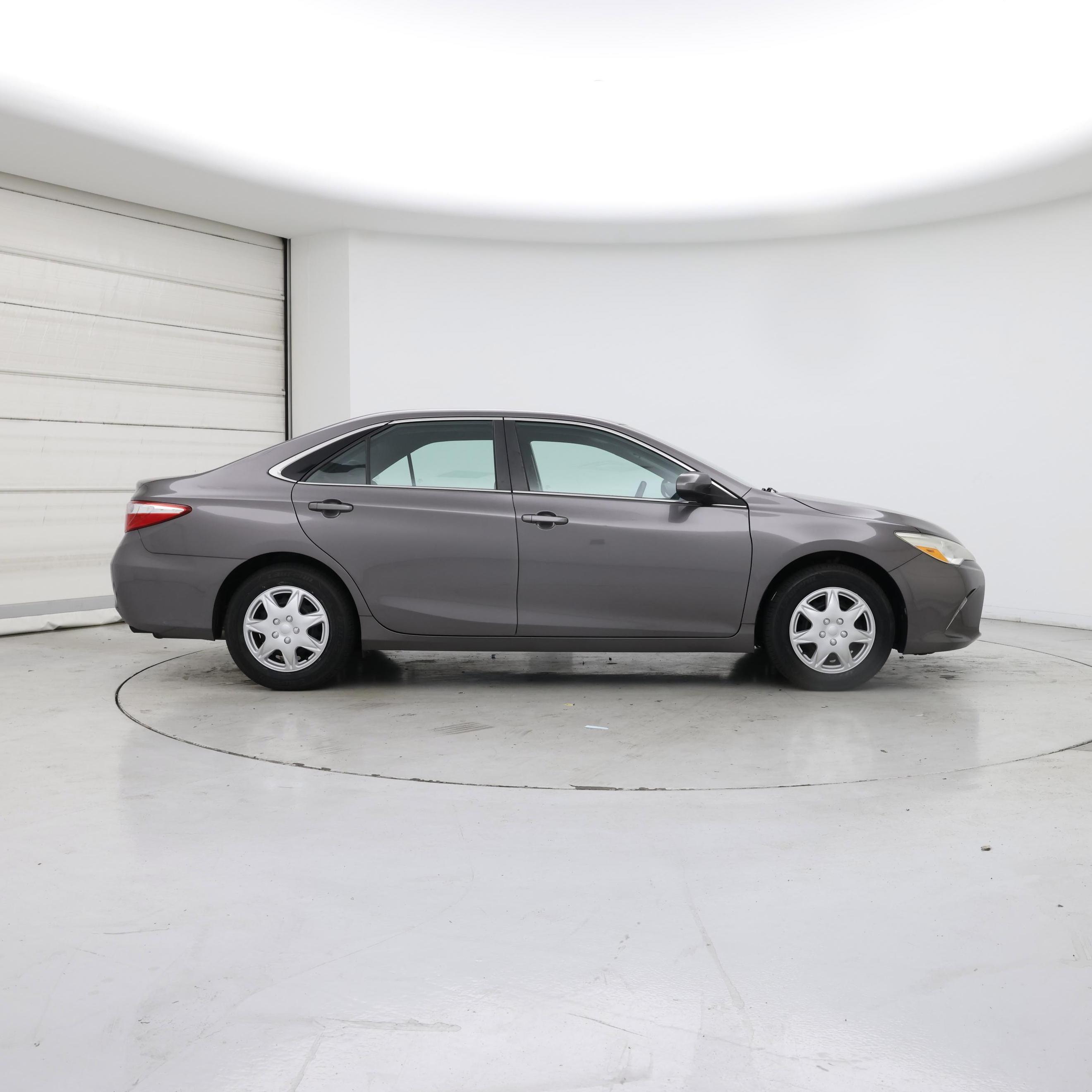 Thumbnail: 2015 Toyota Camry - 7
