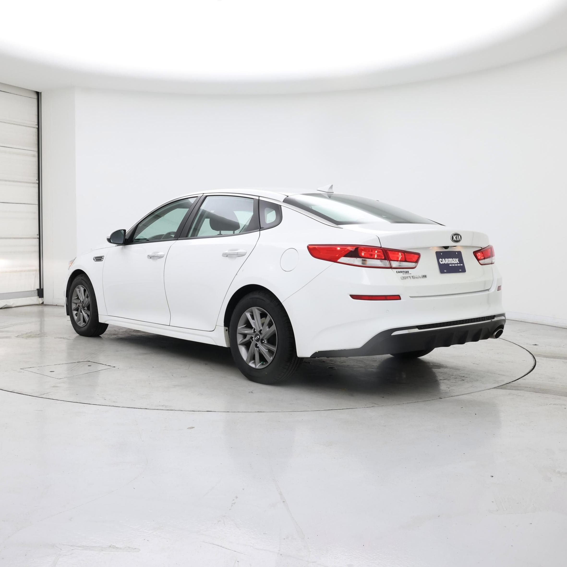 Thumbnail: 2019 Kia Optima - 2