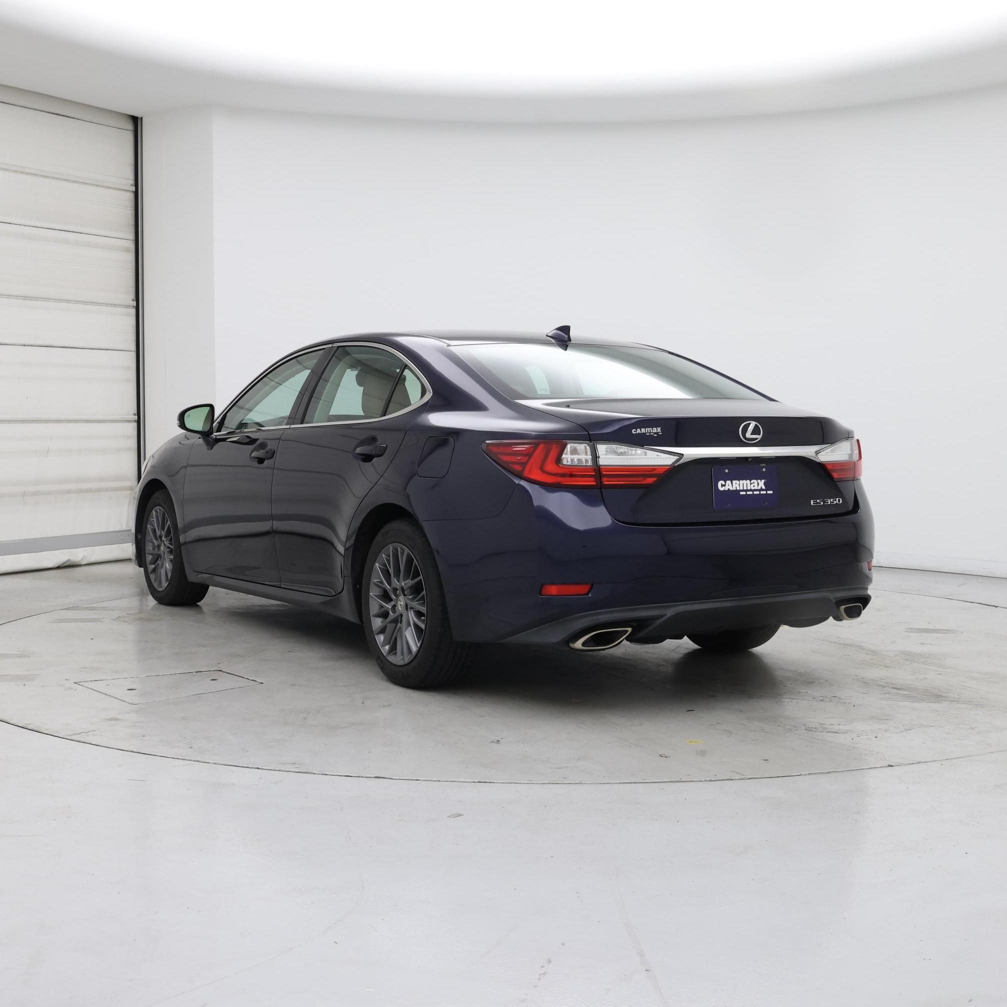Thumbnail: 2018 Lexus ES - 2