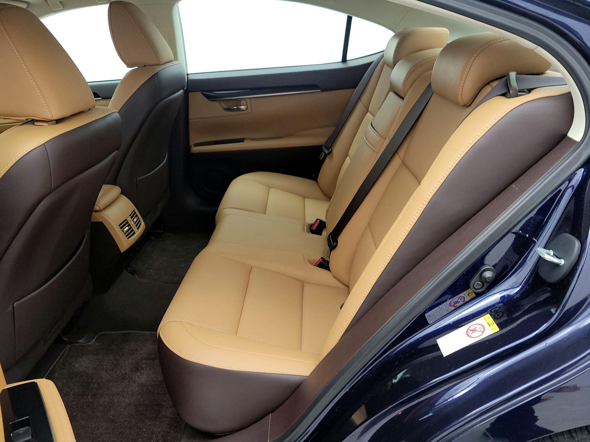 Thumbnail: 2018 Lexus ES - 20