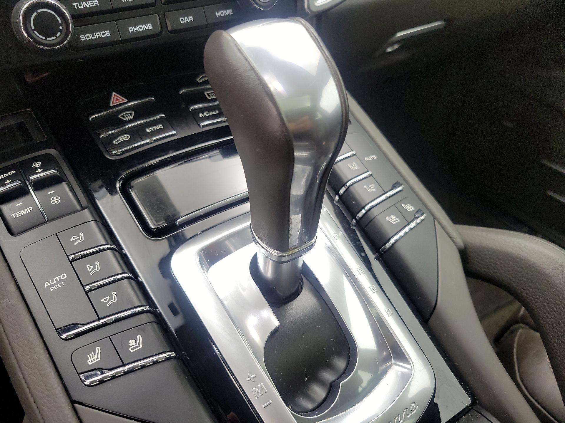 Thumbnail: 2018 Porsche Cayenne - 18