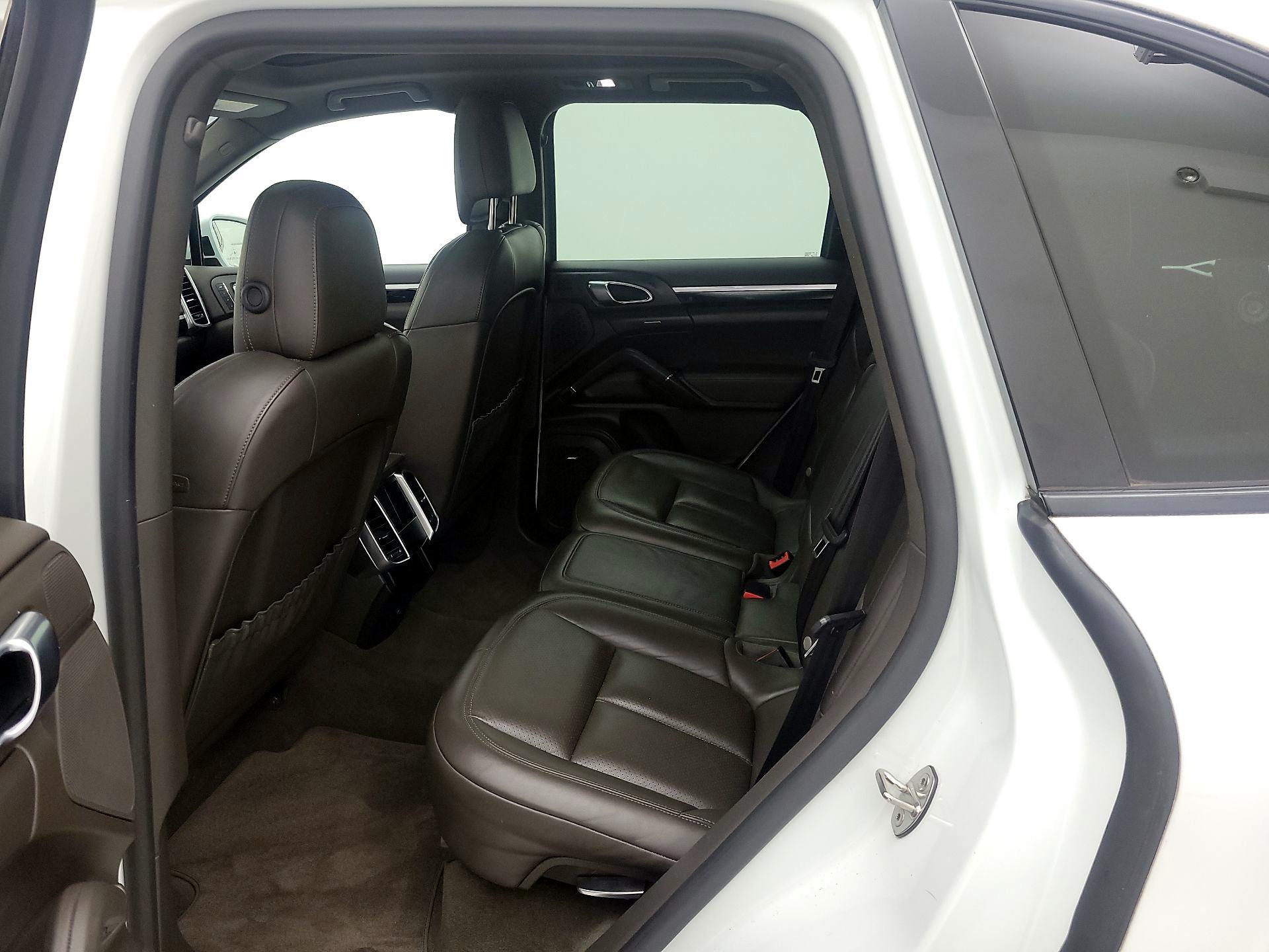 Thumbnail: 2018 Porsche Cayenne - 20