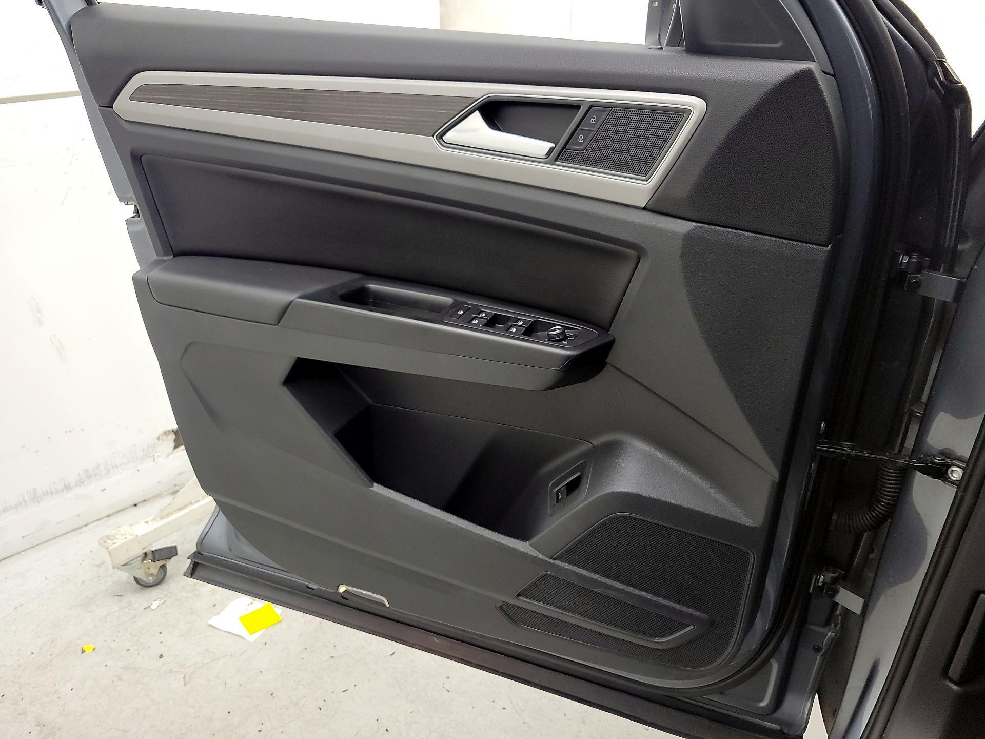 Thumbnail: 2019 Volkswagen Atlas - 12
