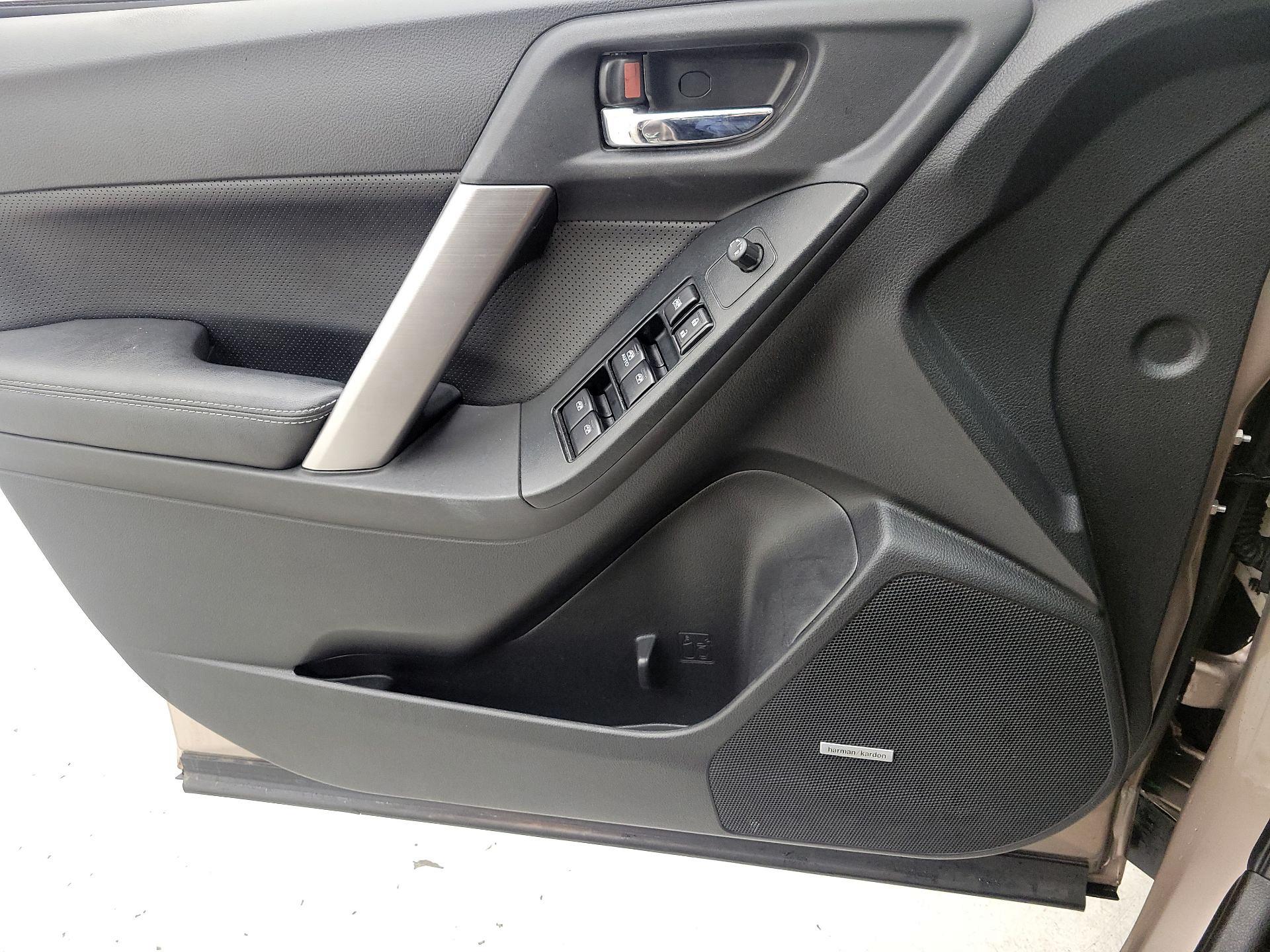 Thumbnail: 2015 Subaru Forester - 12