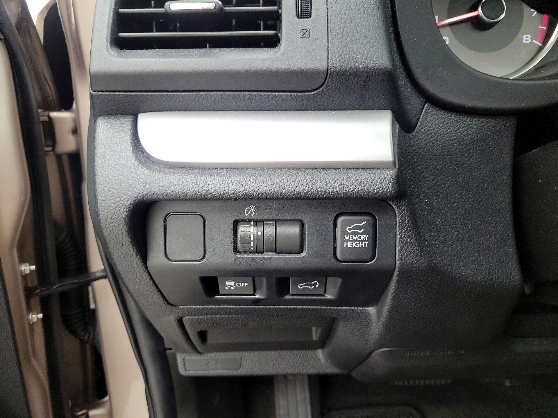 Thumbnail: 2015 Subaru Forester - 13