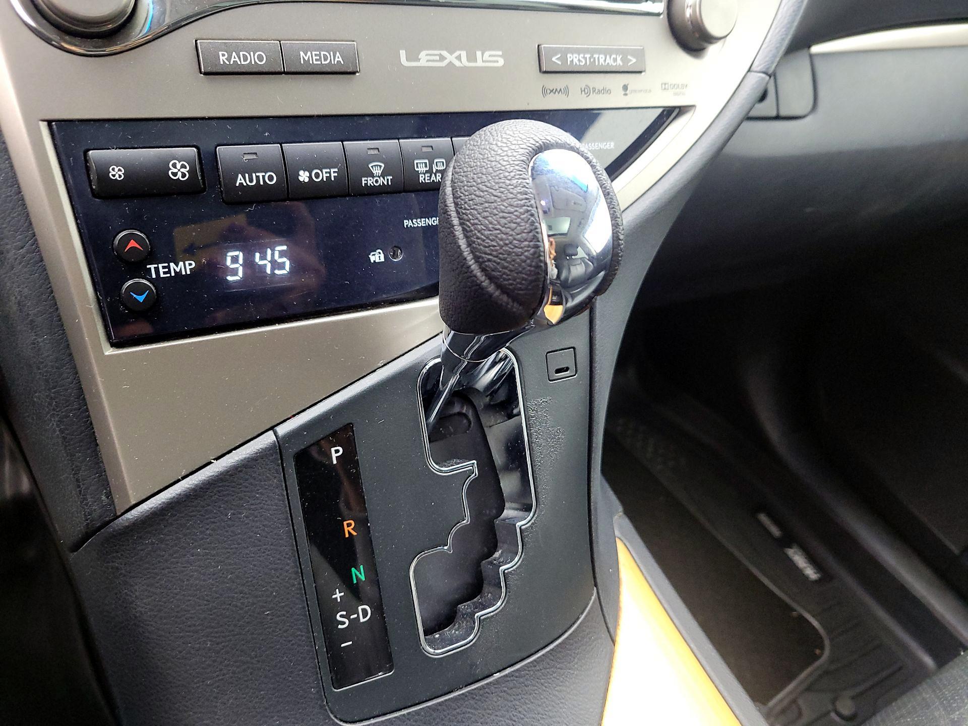 Thumbnail: 2015 Lexus RX - 18
