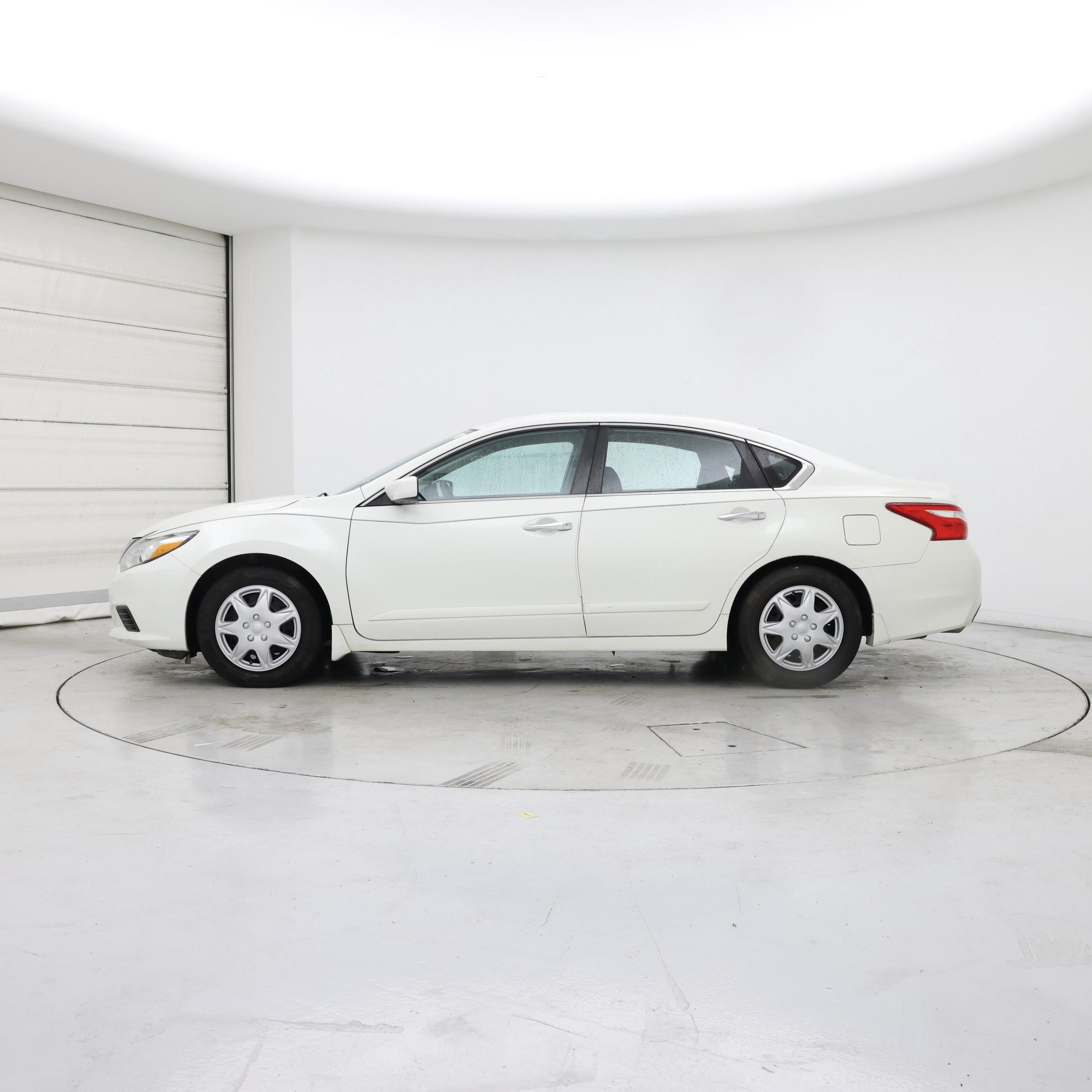 Thumbnail: 2016 Nissan Altima - 3