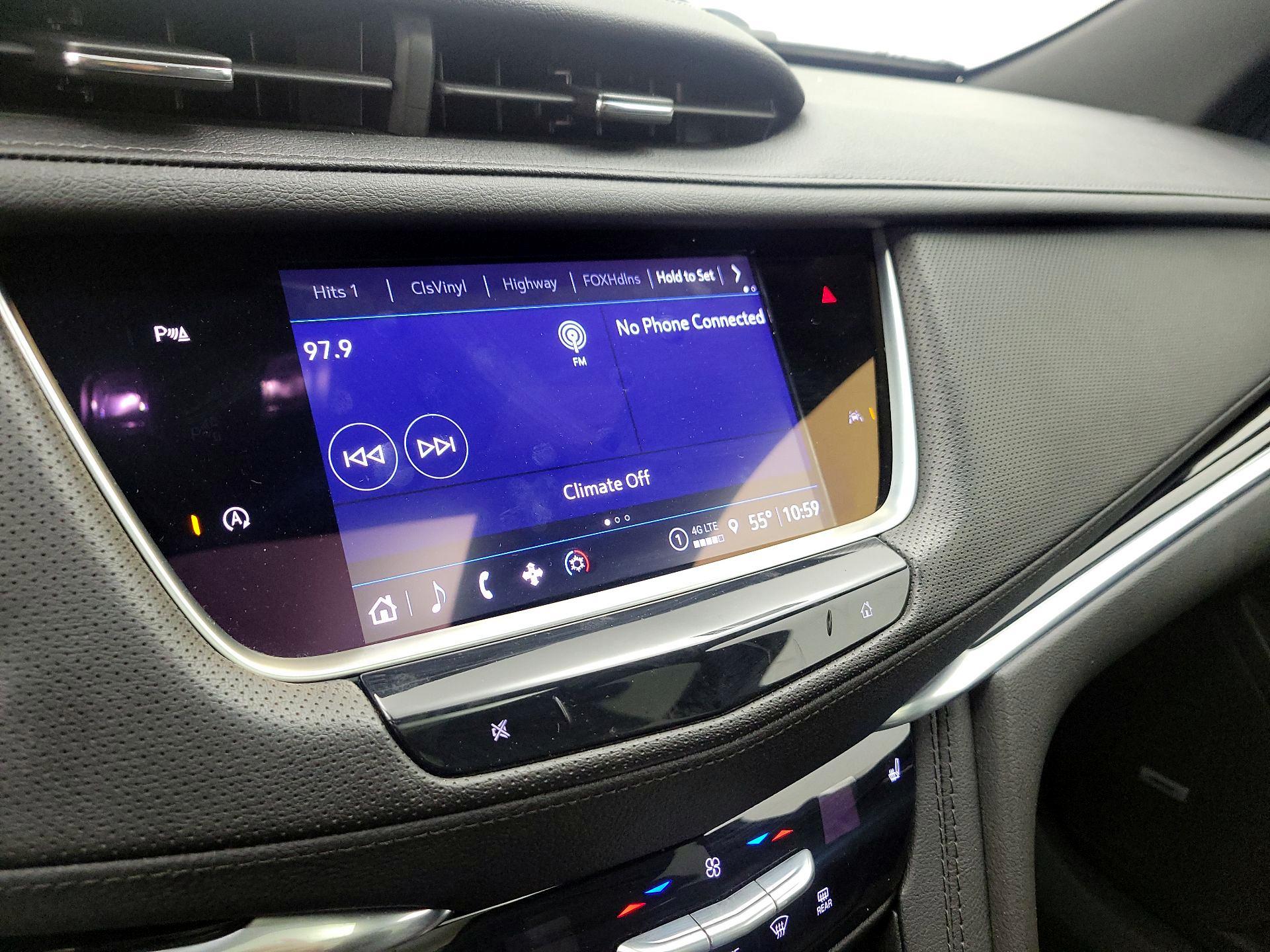 Thumbnail: 2022 Cadillac XT6 - 15