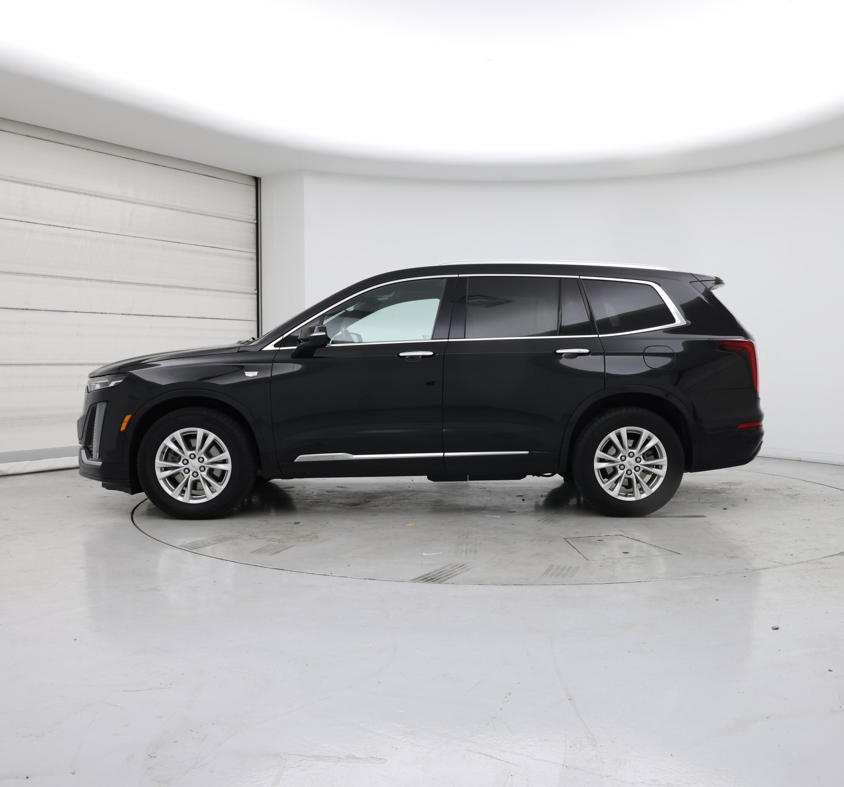 Thumbnail: 2022 Cadillac XT6 - 3