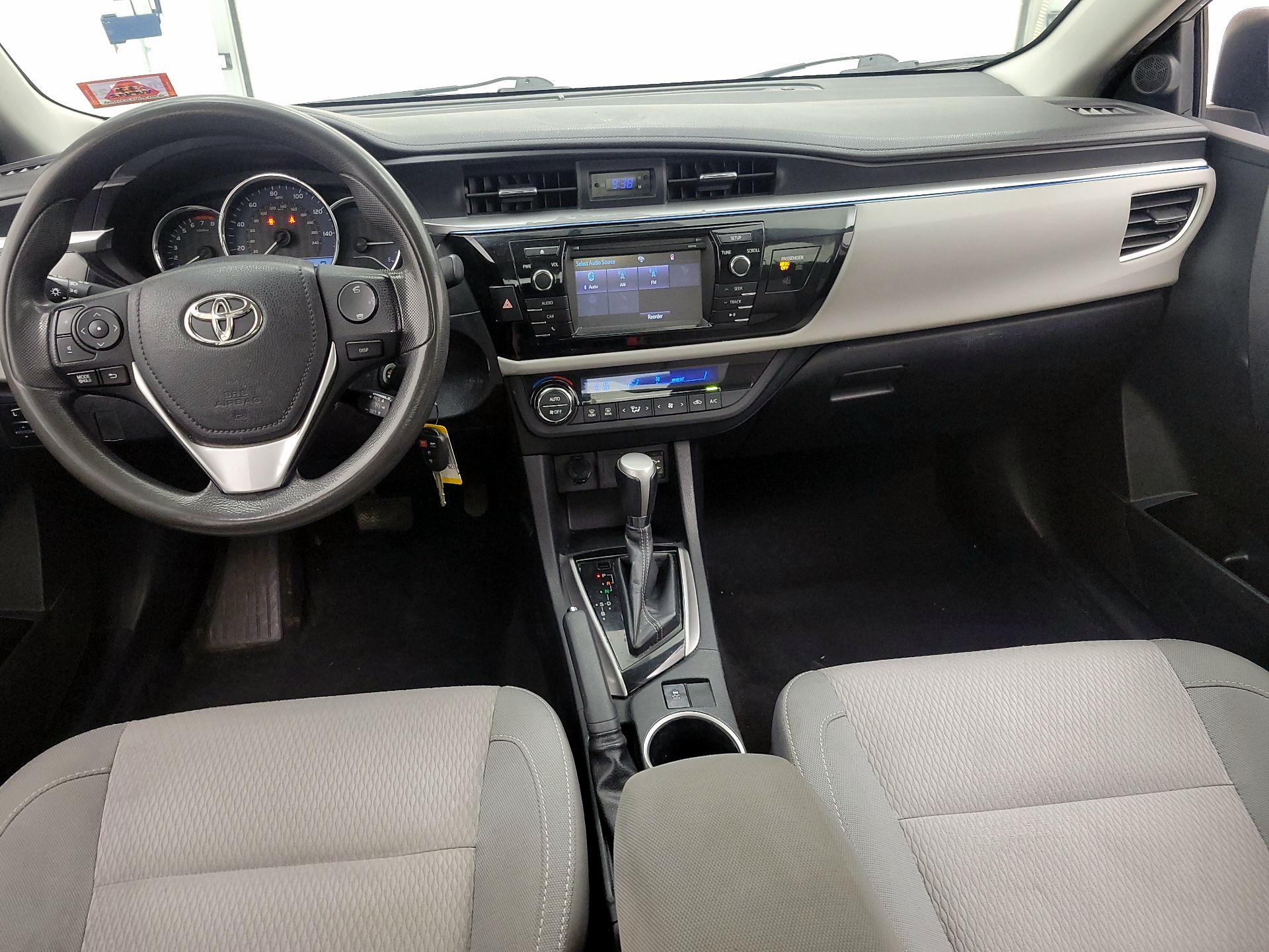 Thumbnail: 2015 Toyota Corolla - 9