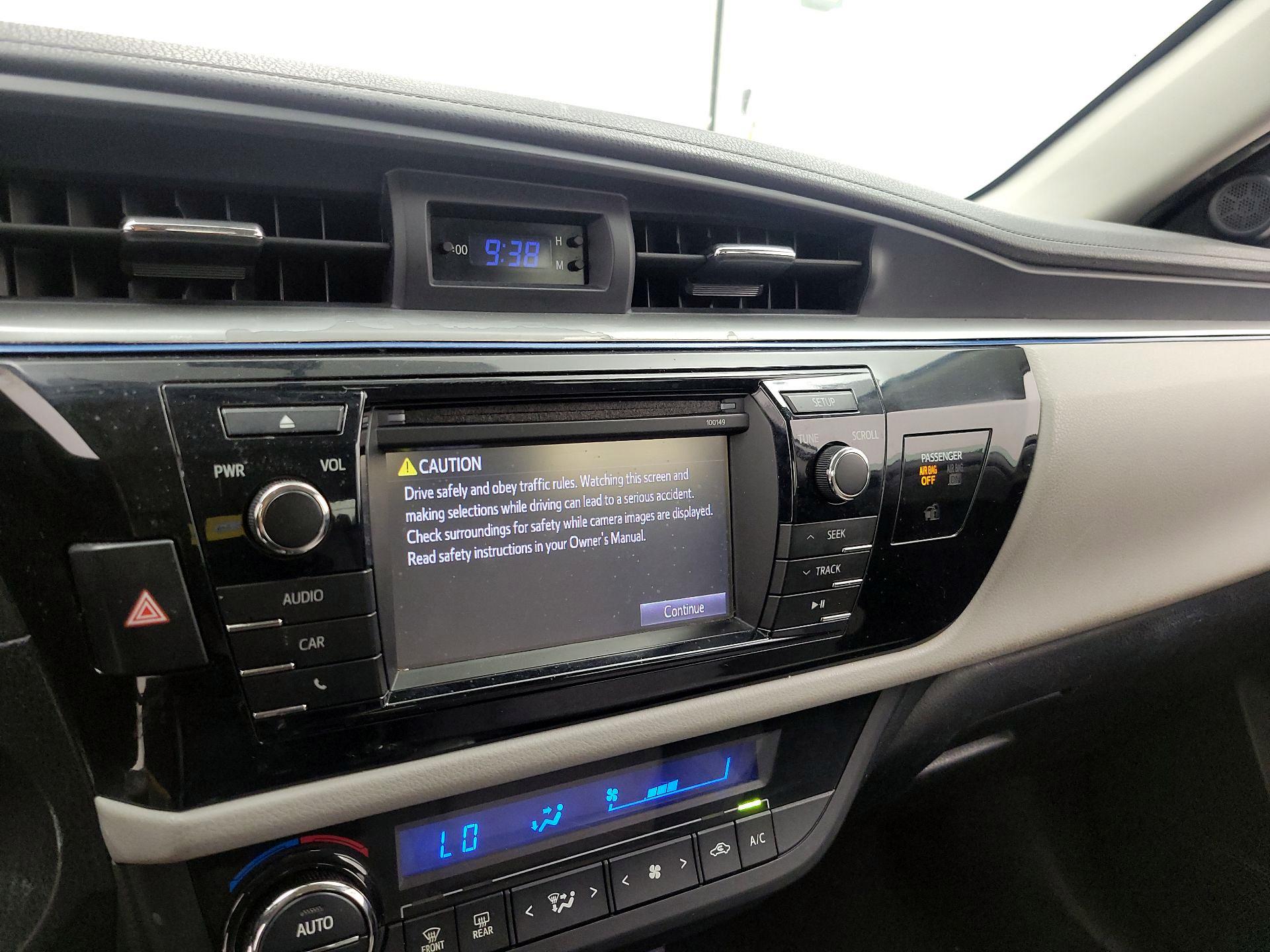 Thumbnail: 2015 Toyota Corolla - 15