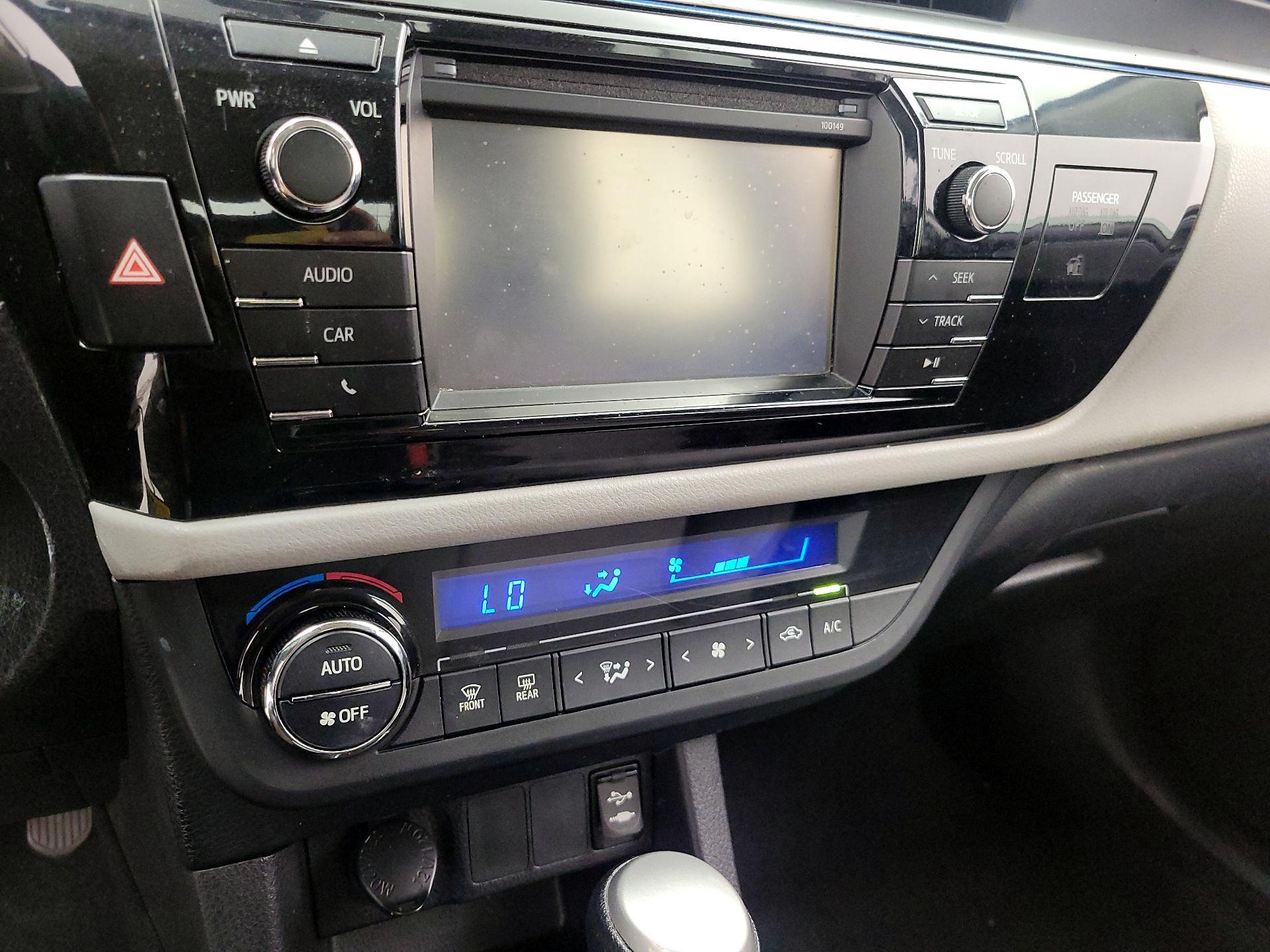 Thumbnail: 2015 Toyota Corolla - 16