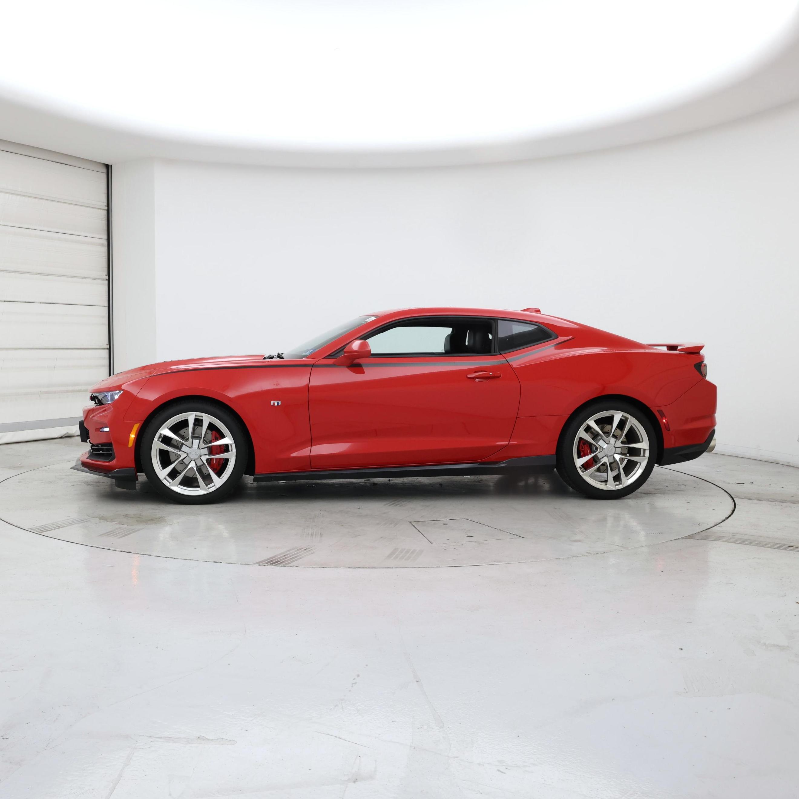 Thumbnail: 2020 Chevrolet Camaro - 3