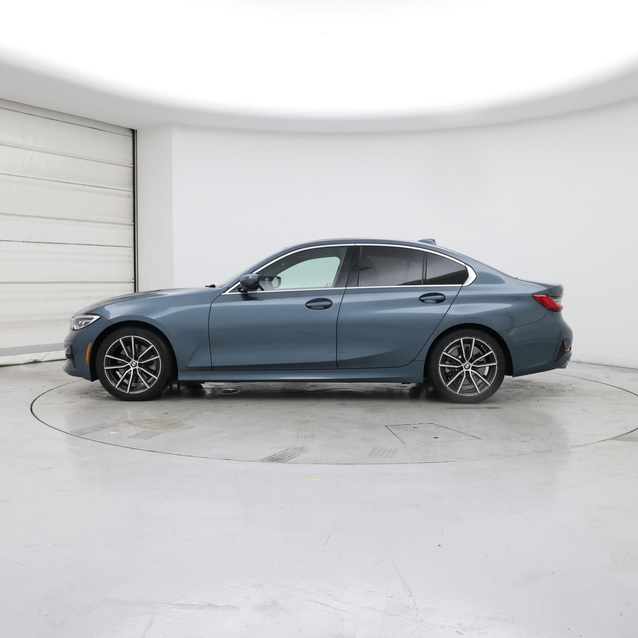 Thumbnail: 2020 BMW 3 Series - 3