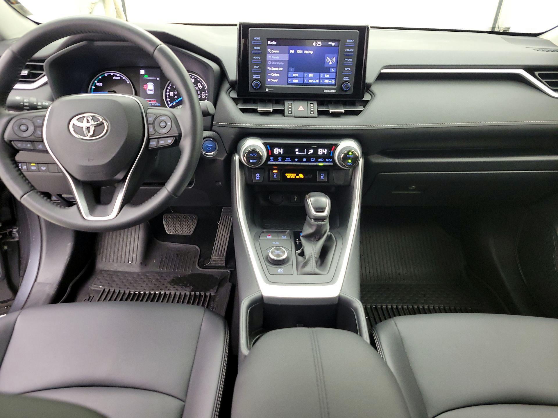 Thumbnail: 2022 Toyota RAV4 - 9