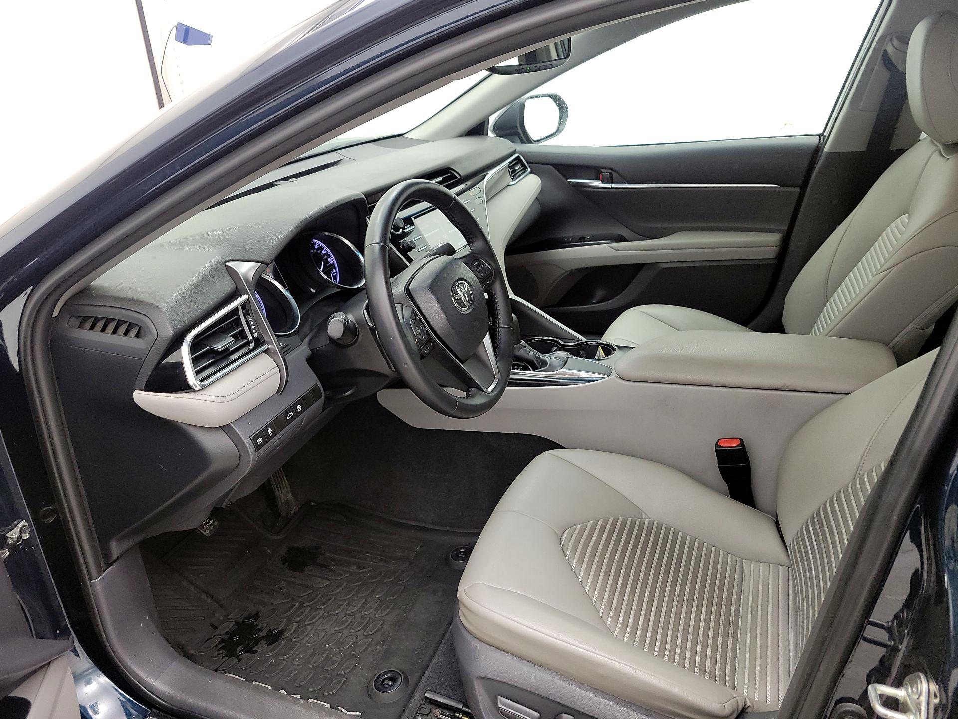 Thumbnail: 2018 Toyota Camry - 11